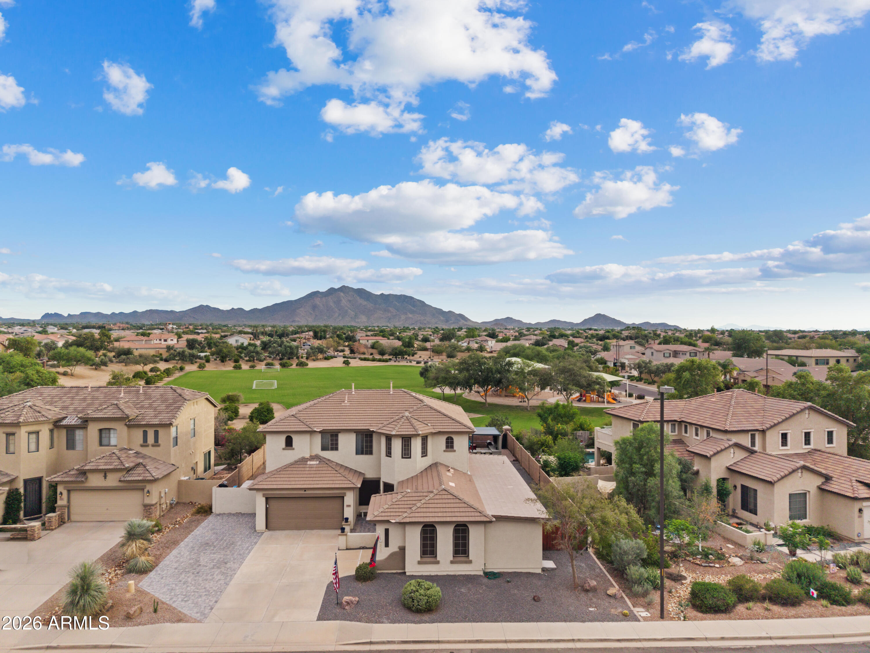 3759 E POWELL Way