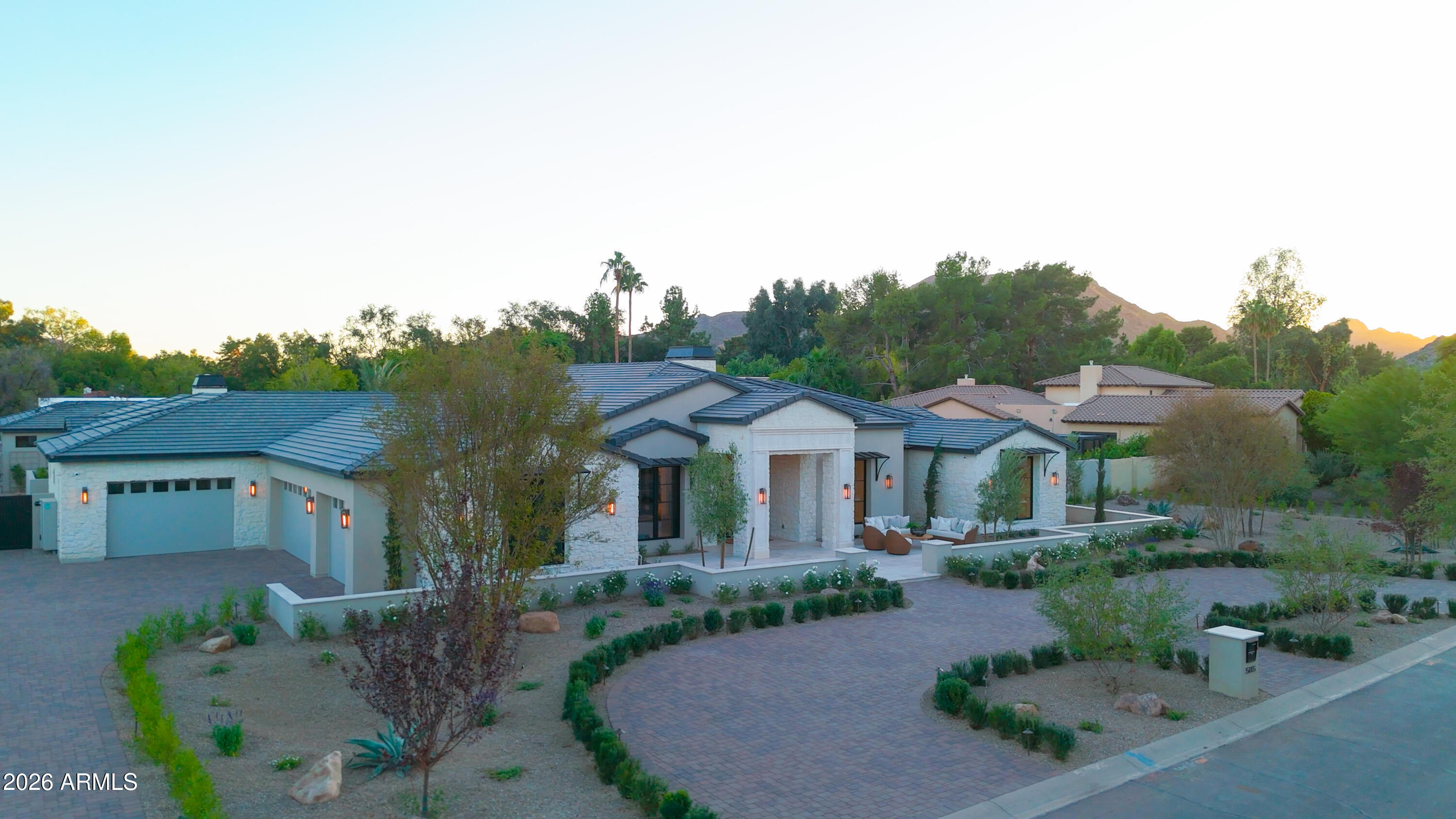 5115 E Berneil Drive