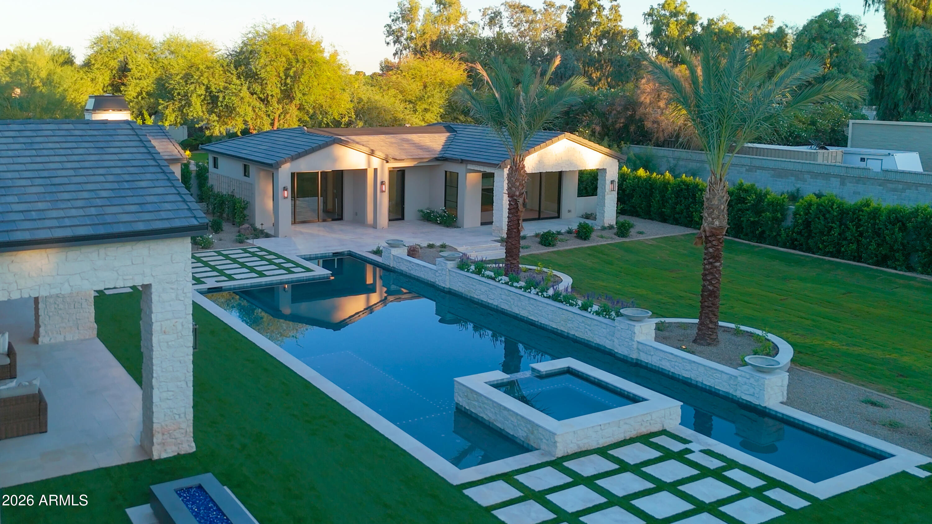 5115 E Berneil Drive