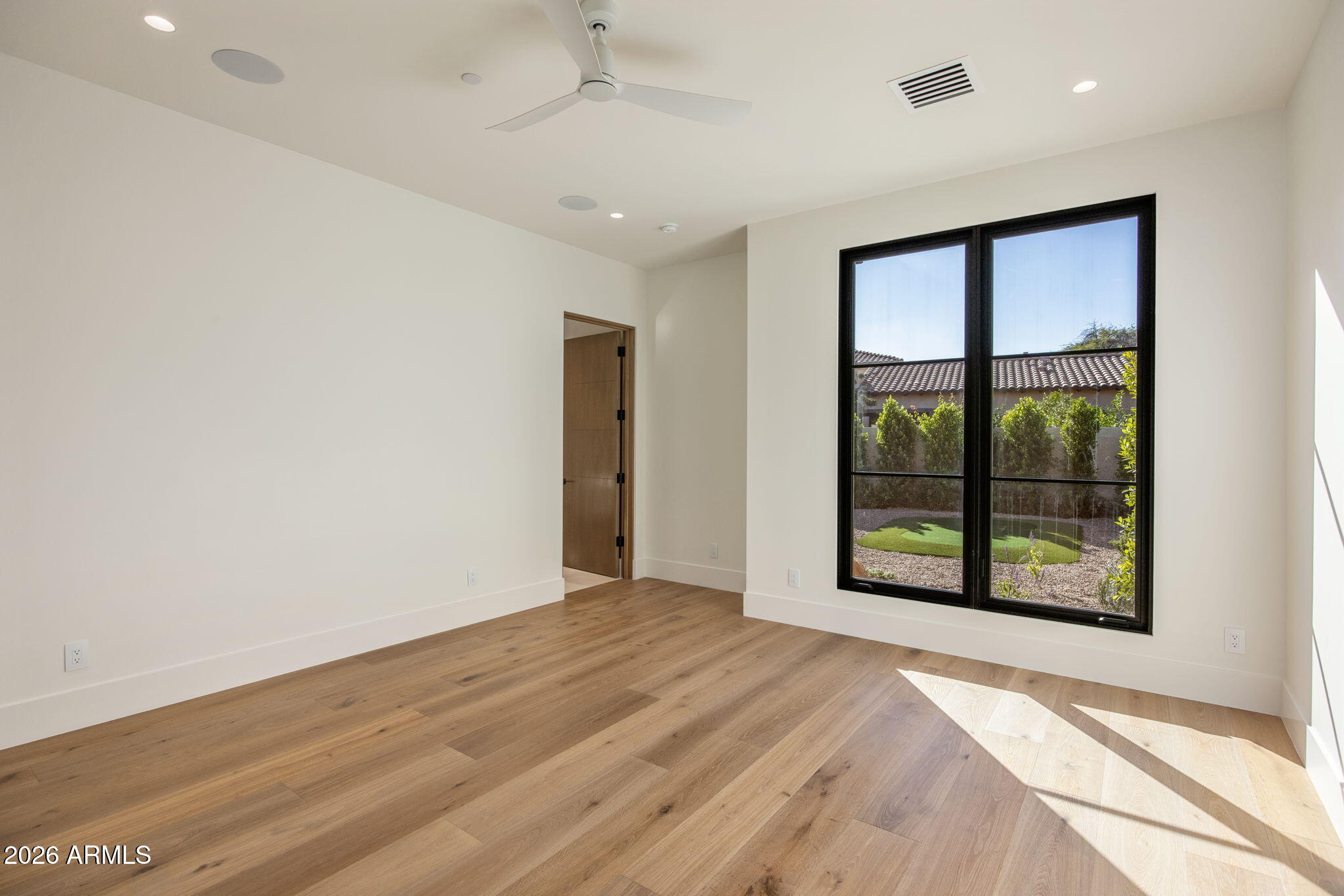 5115 E Berneil Drive