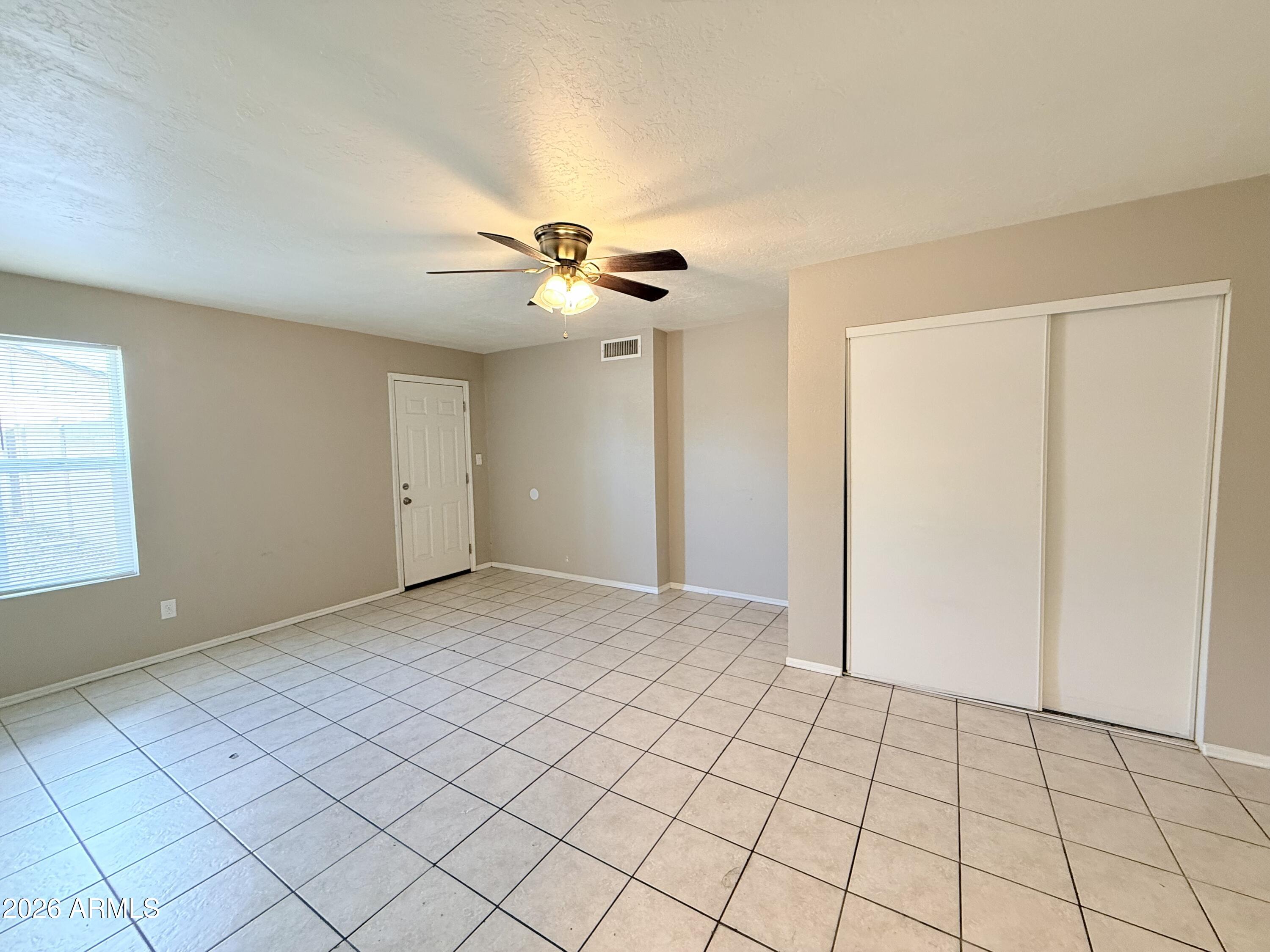 2913 W WOODRIDGE Drive