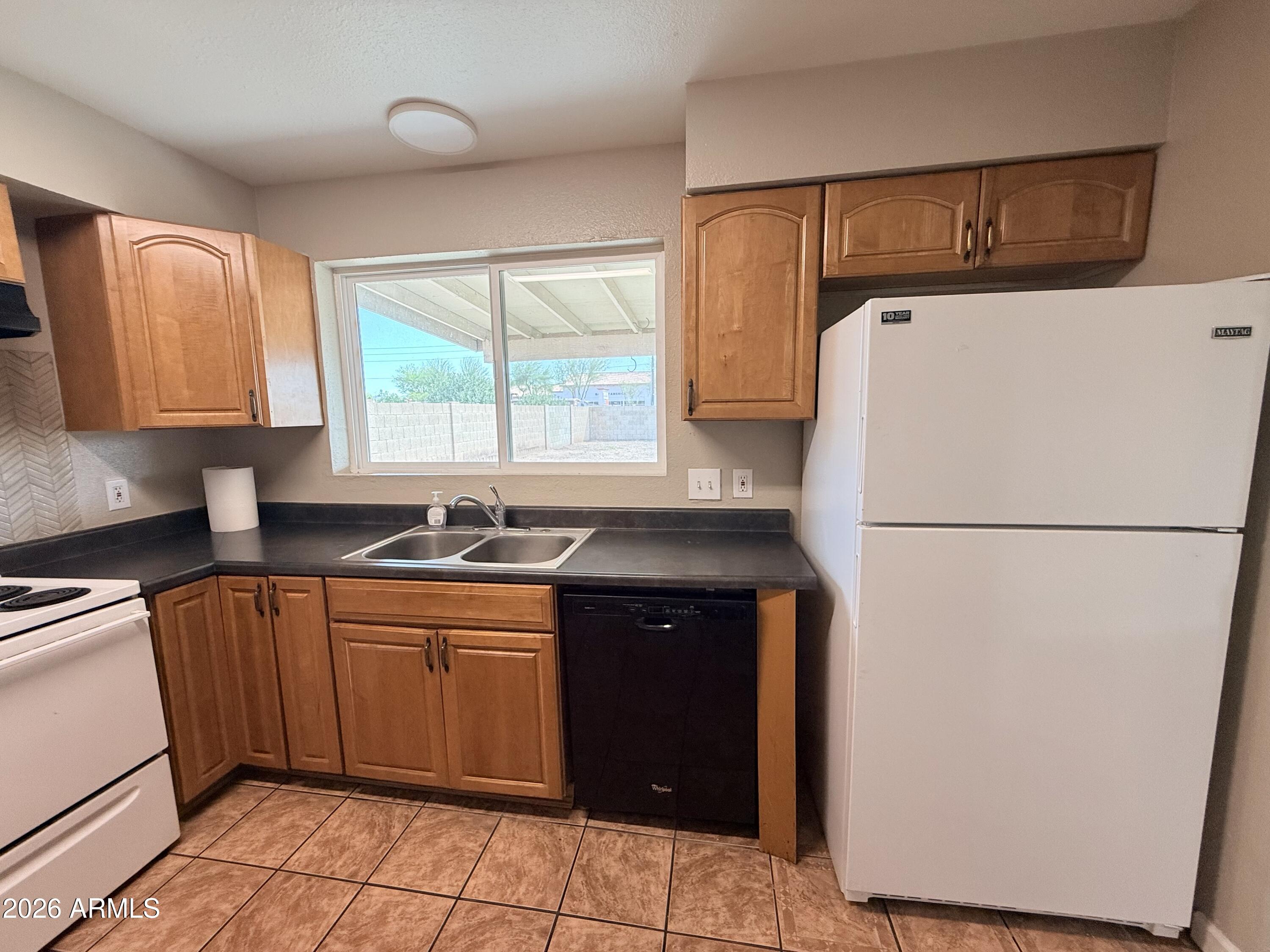 2913 W WOODRIDGE Drive