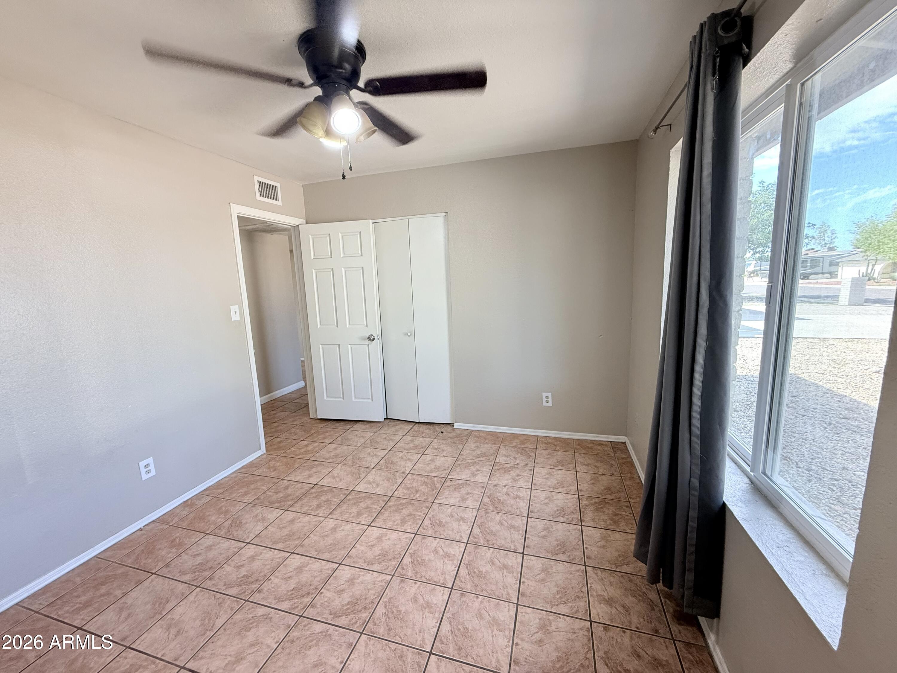 2913 W WOODRIDGE Drive