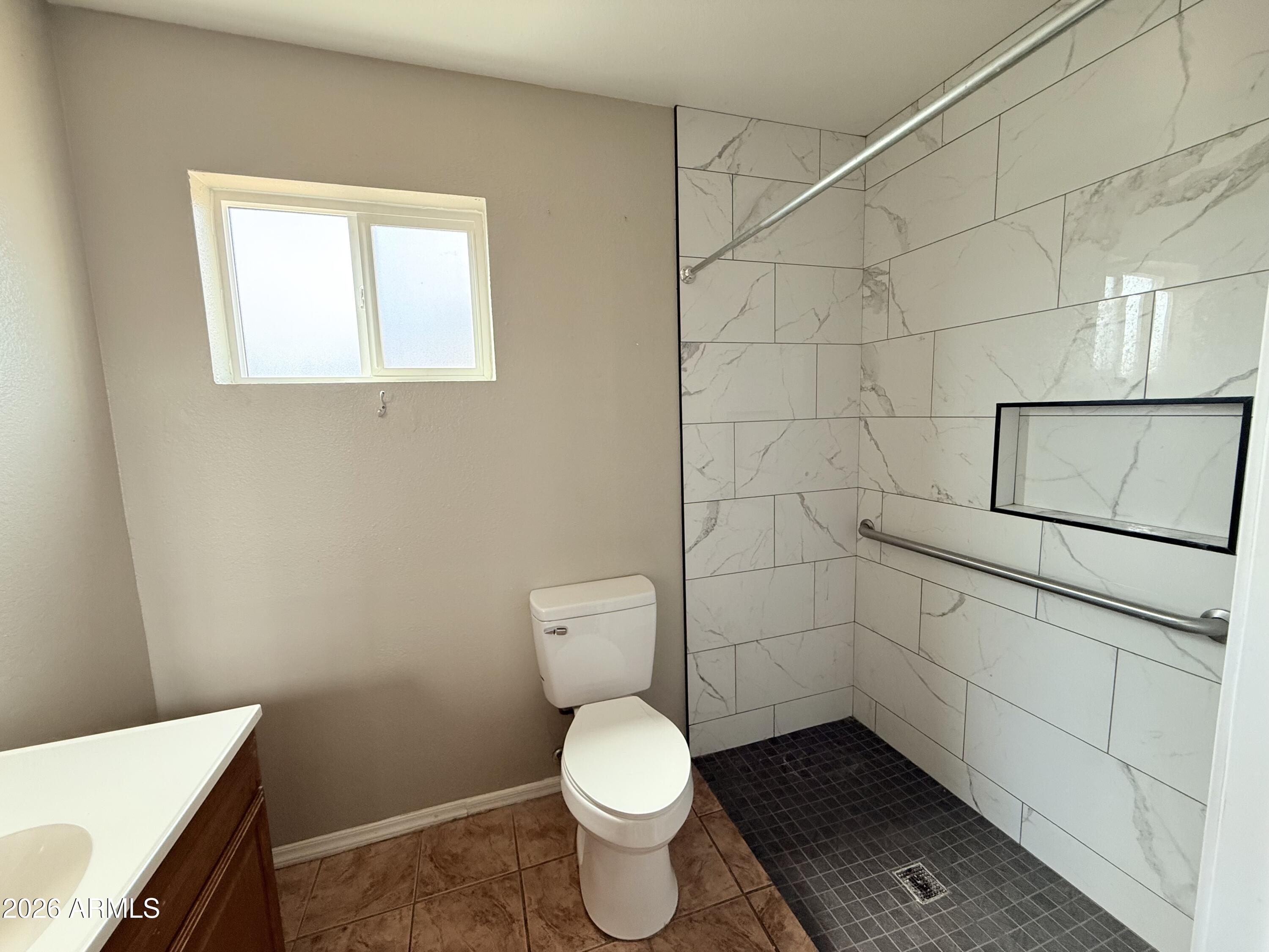 2913 W WOODRIDGE Drive