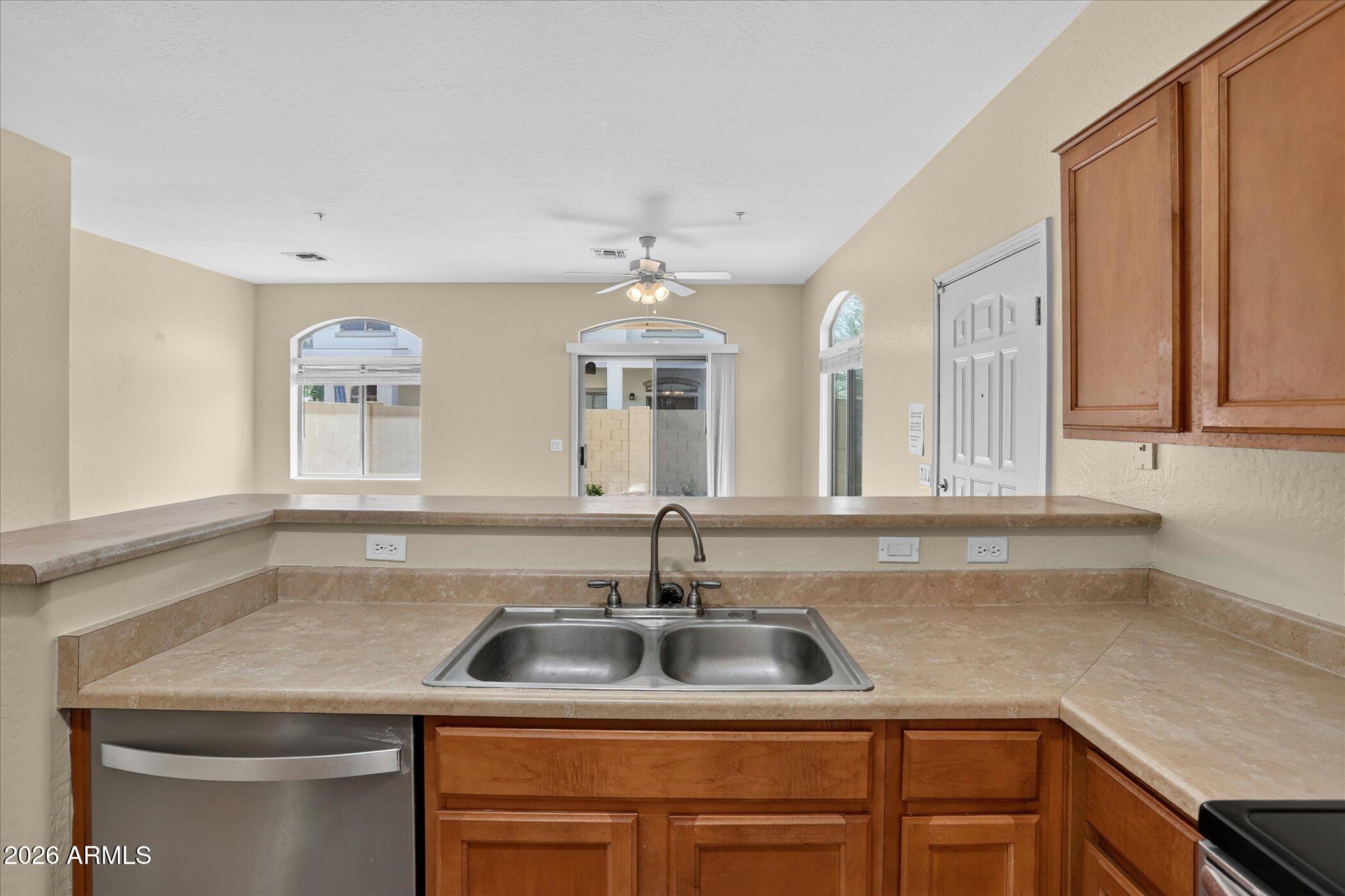 2150 E BELL Road 1090