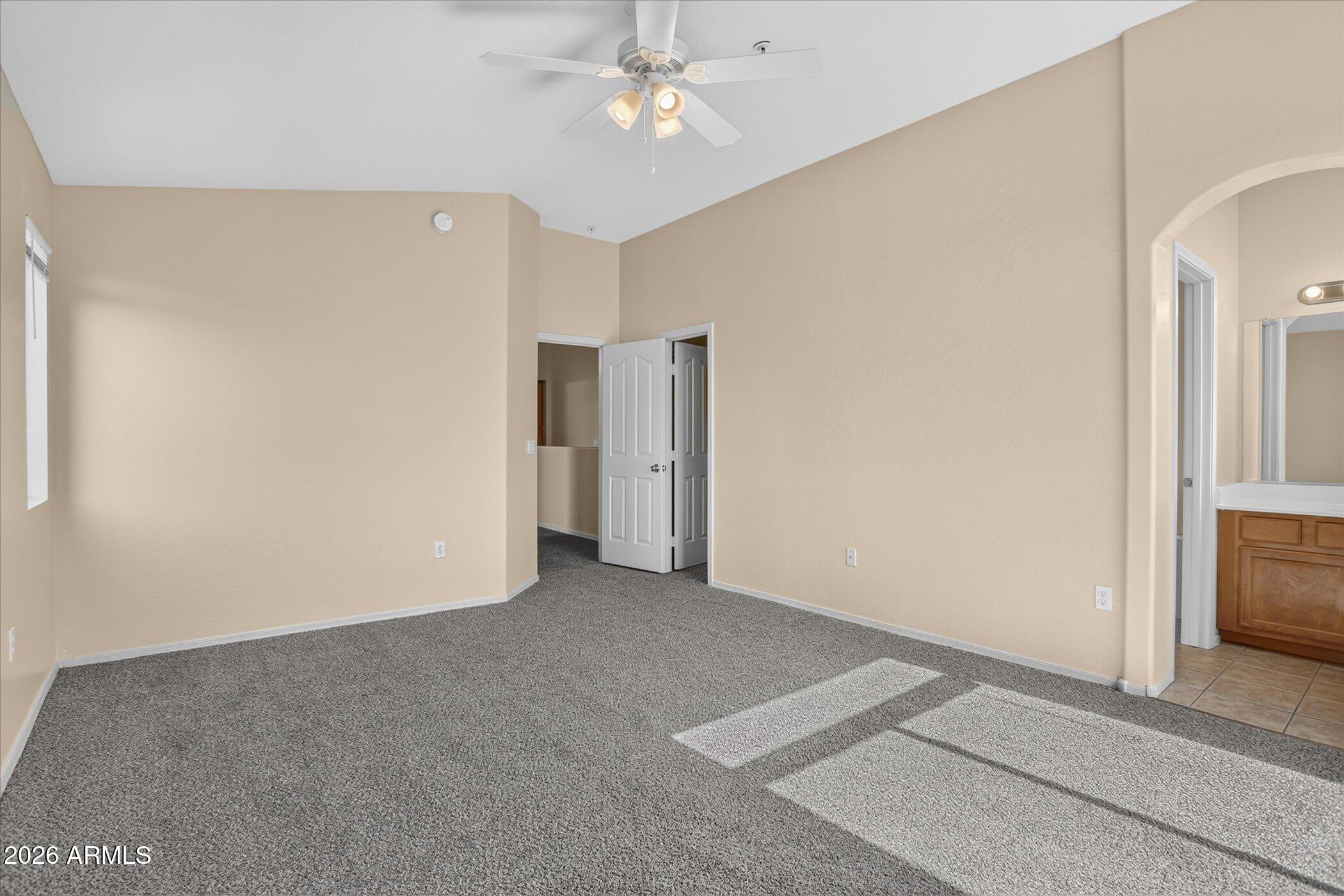 2150 E BELL Road 1090