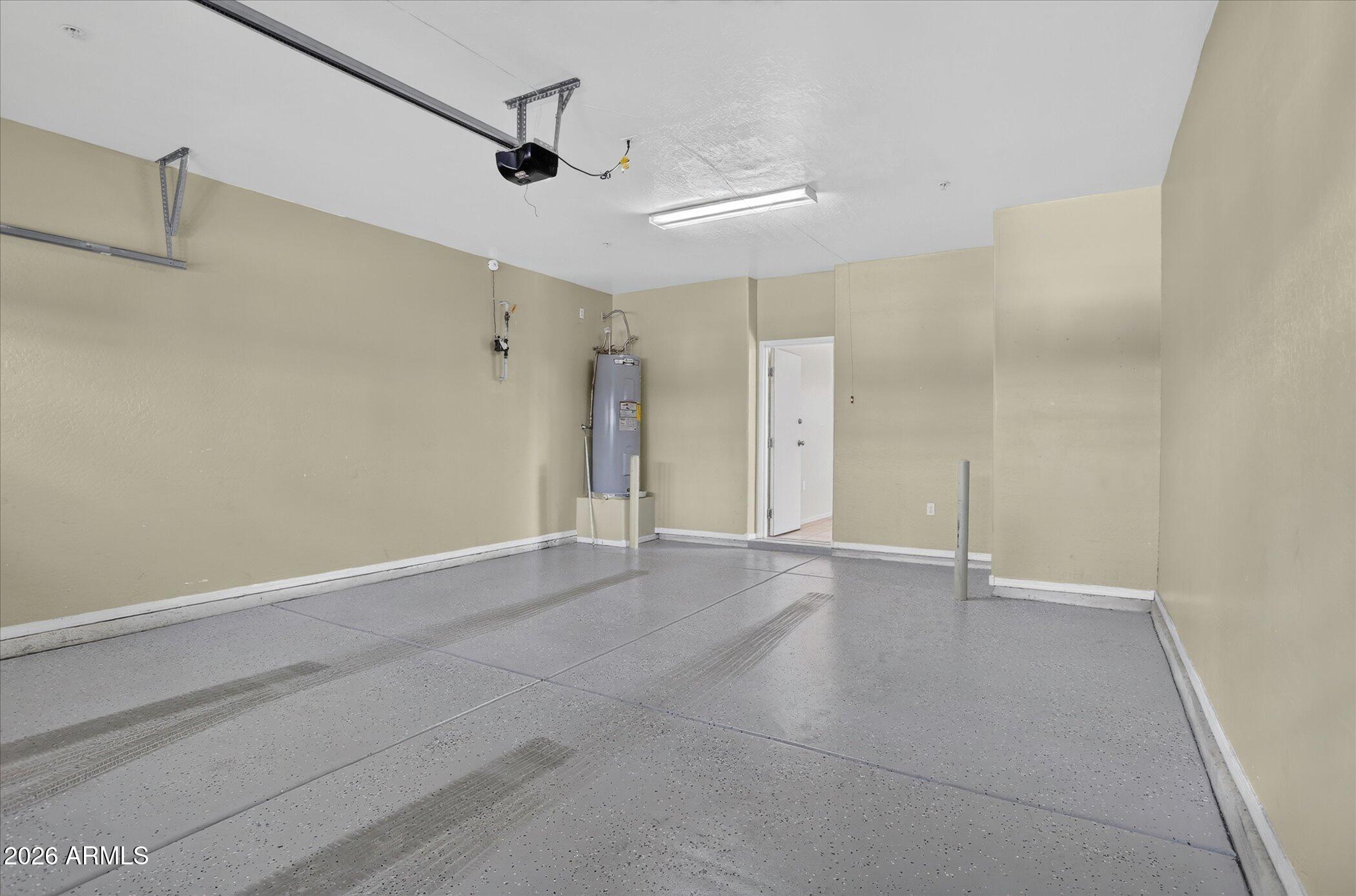 2150 E BELL Road 1090