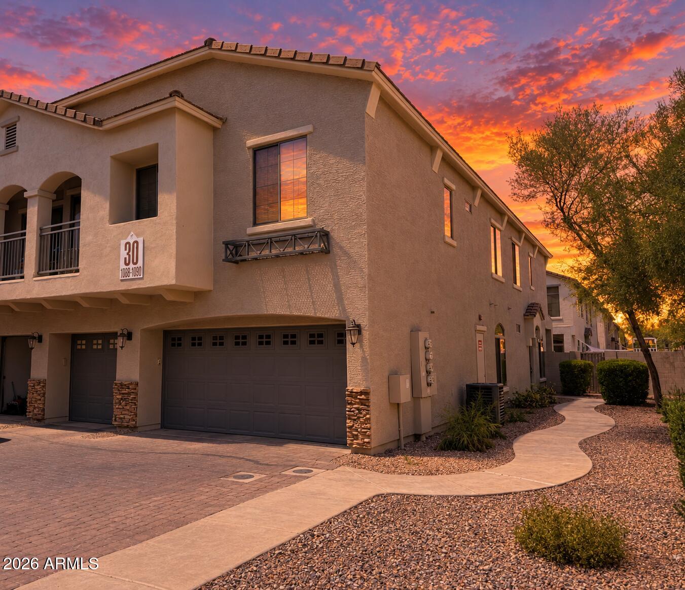 2150 E BELL Road 1090