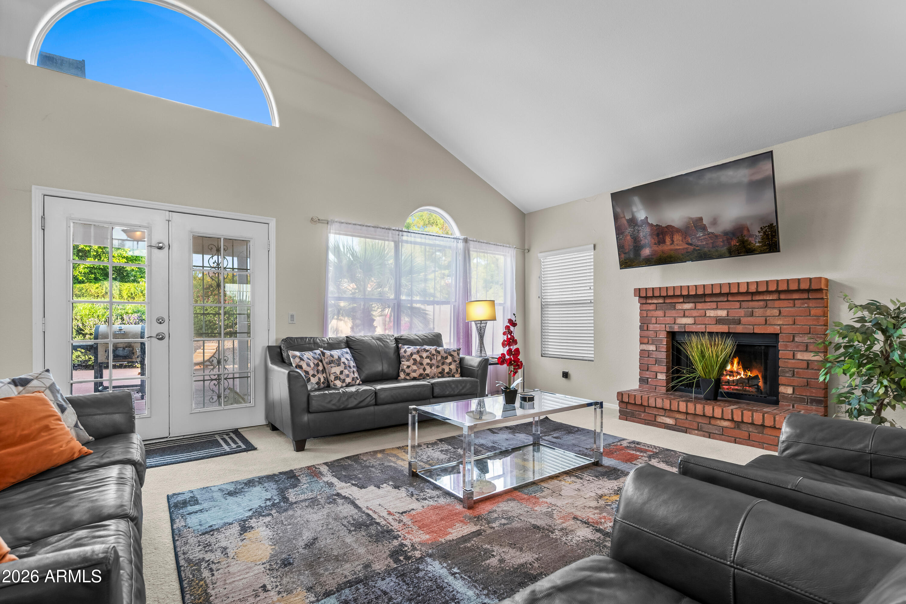 5624 E EVANS Drive