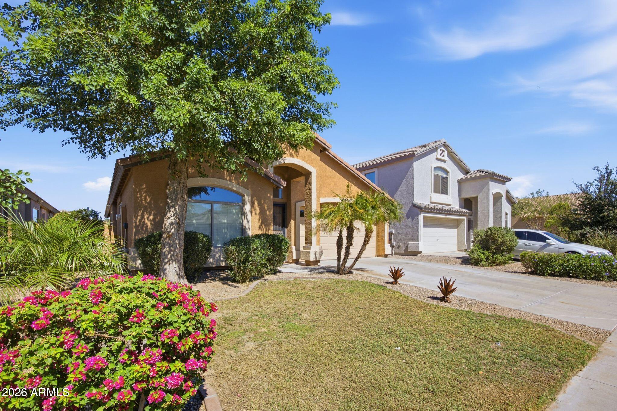 1646 E DANIELLA Drive