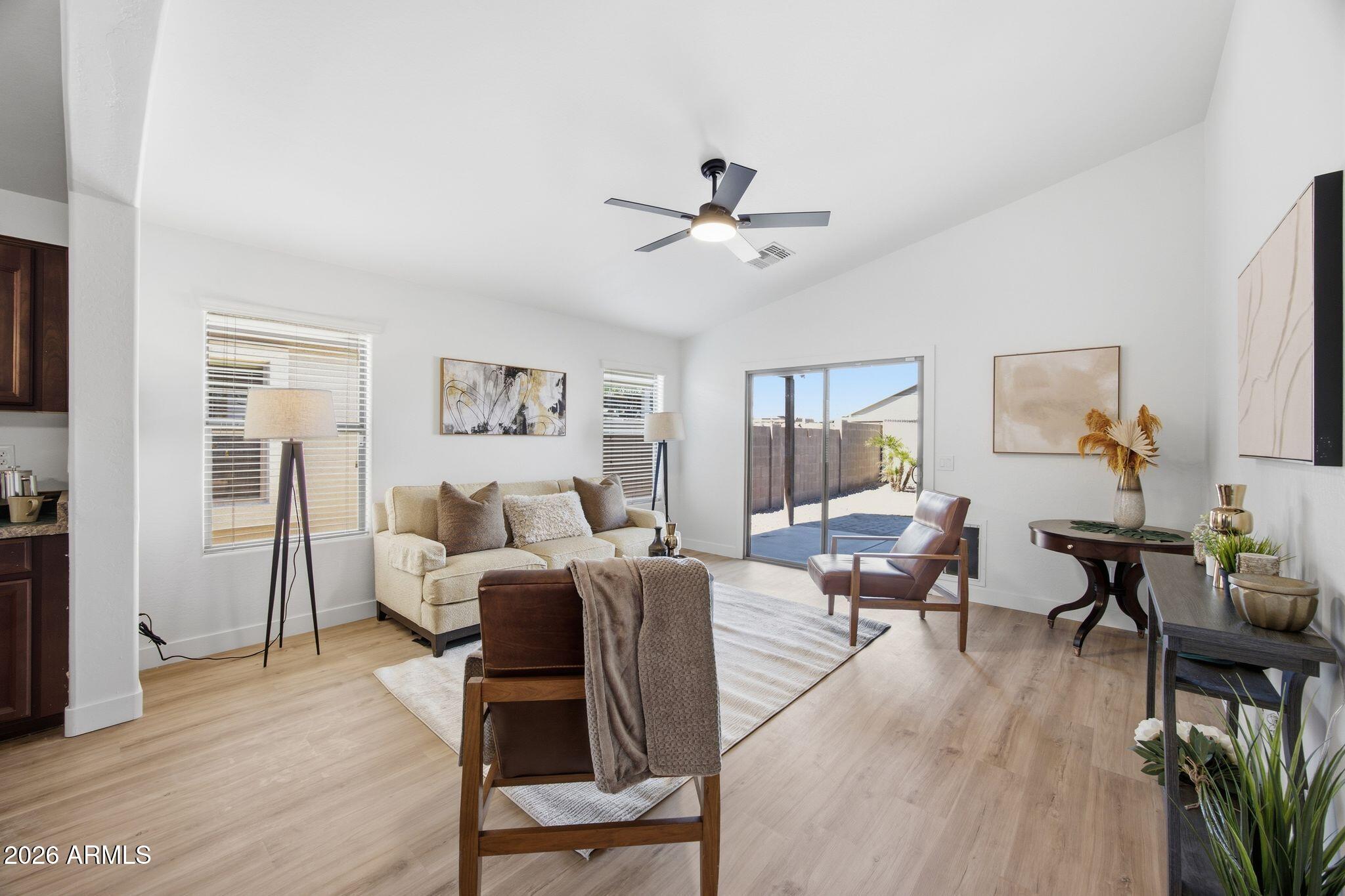 1646 E DANIELLA Drive