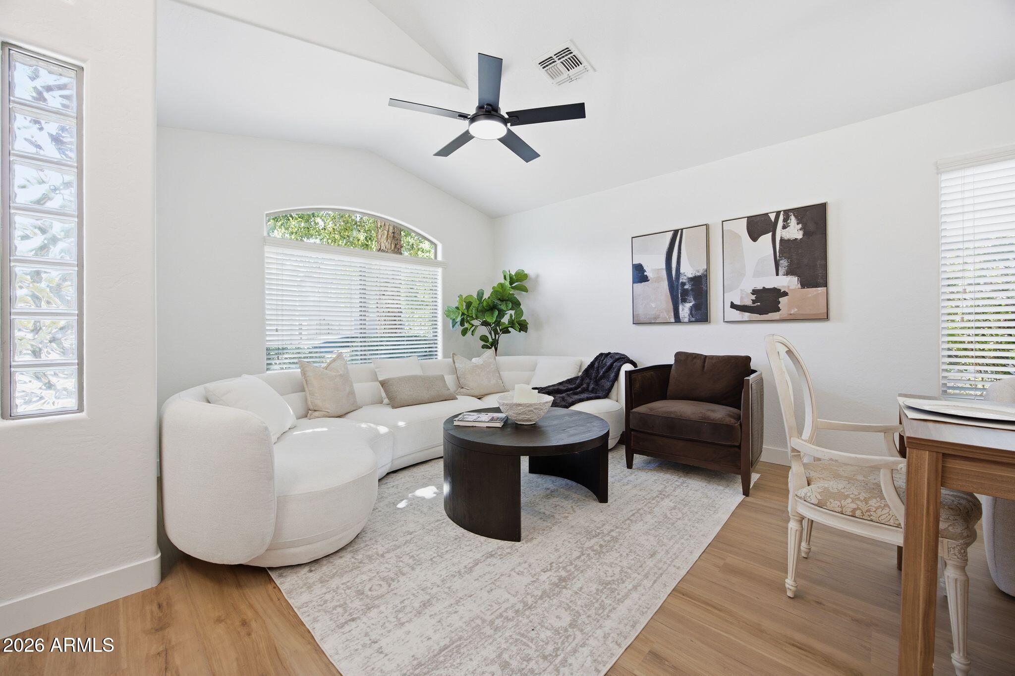 1646 E DANIELLA Drive