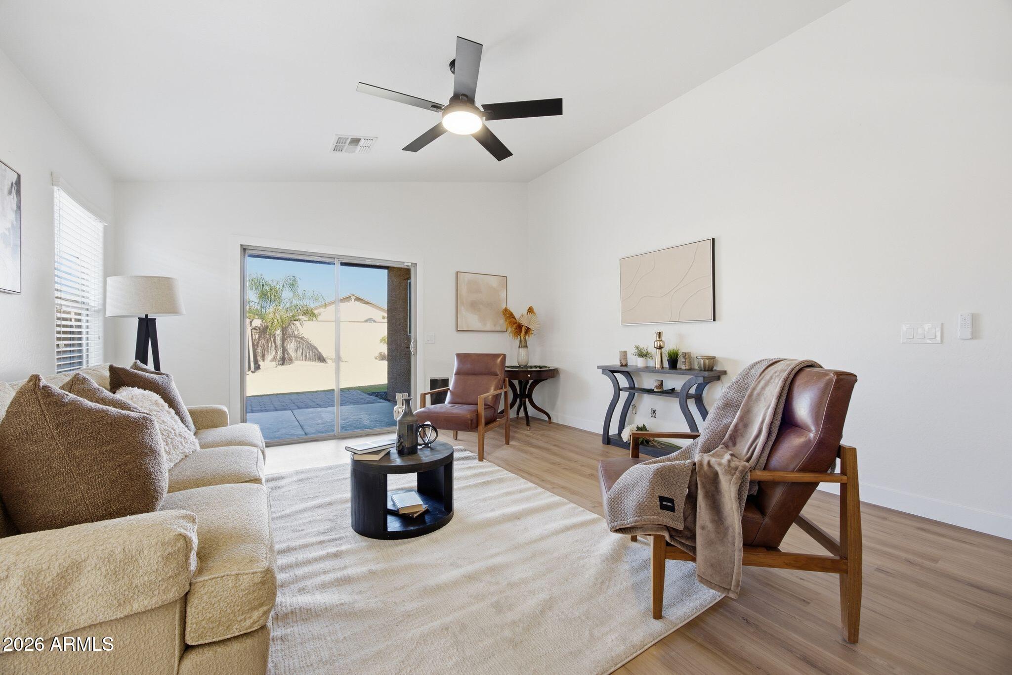 1646 E DANIELLA Drive