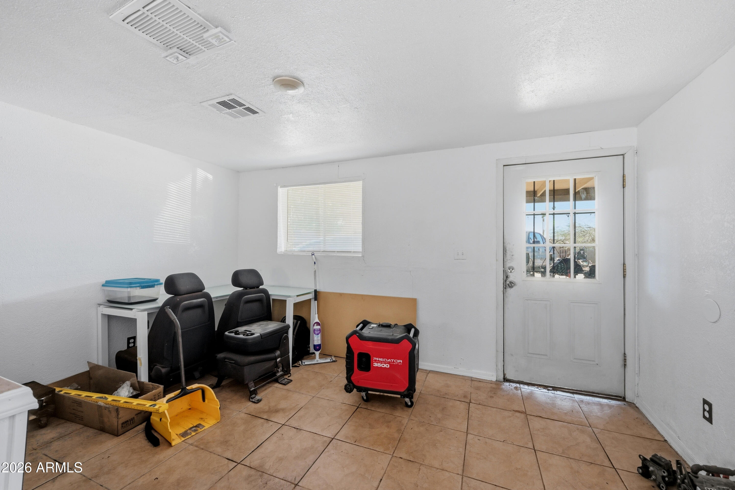 3307 W PALM Lane