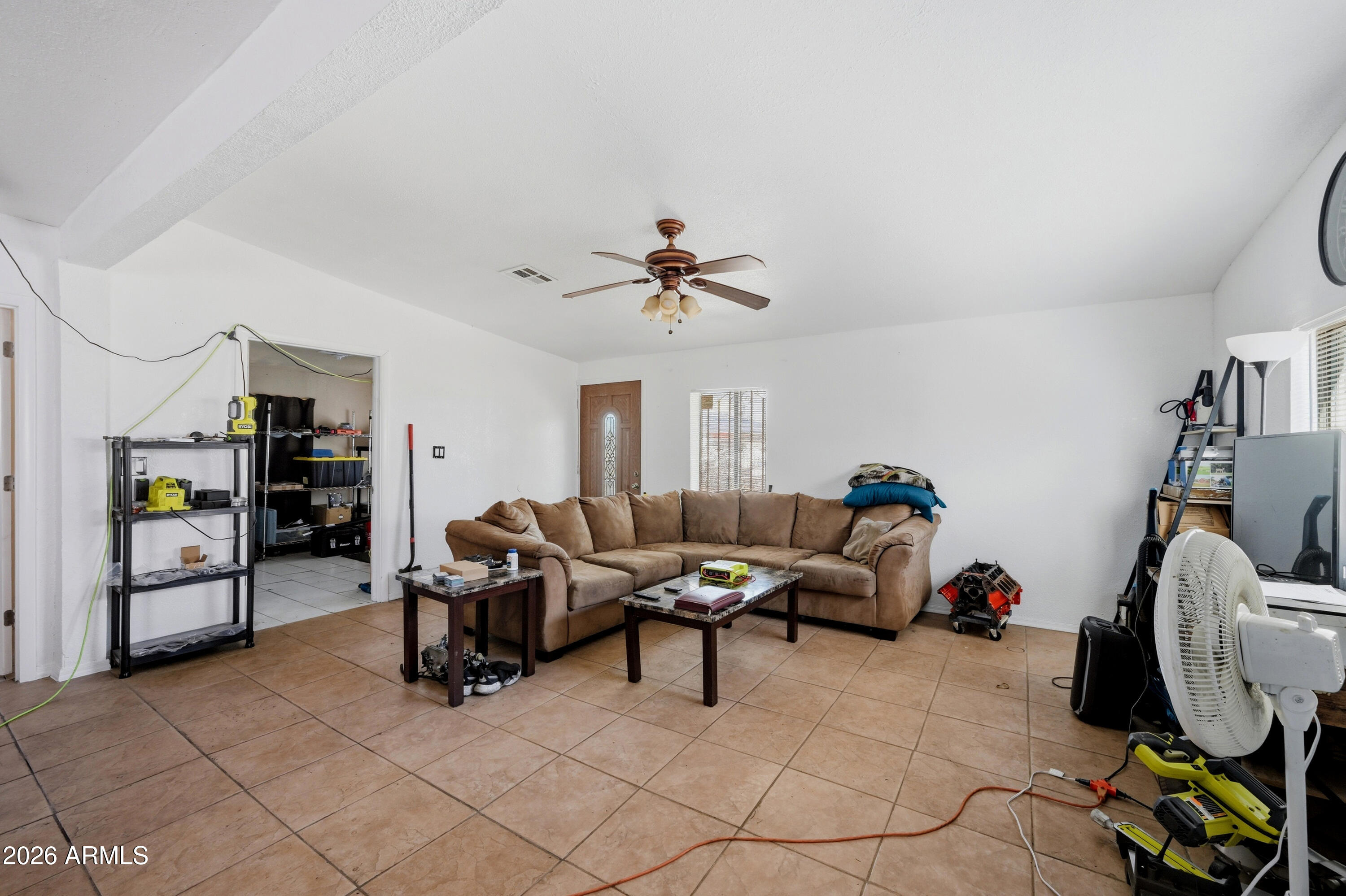 3307 W PALM Lane