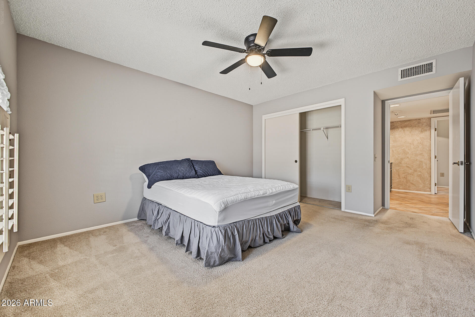21019 N DESERT SANDS Drive