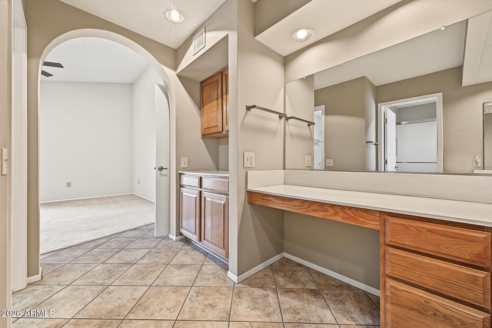 21019 N DESERT SANDS Drive