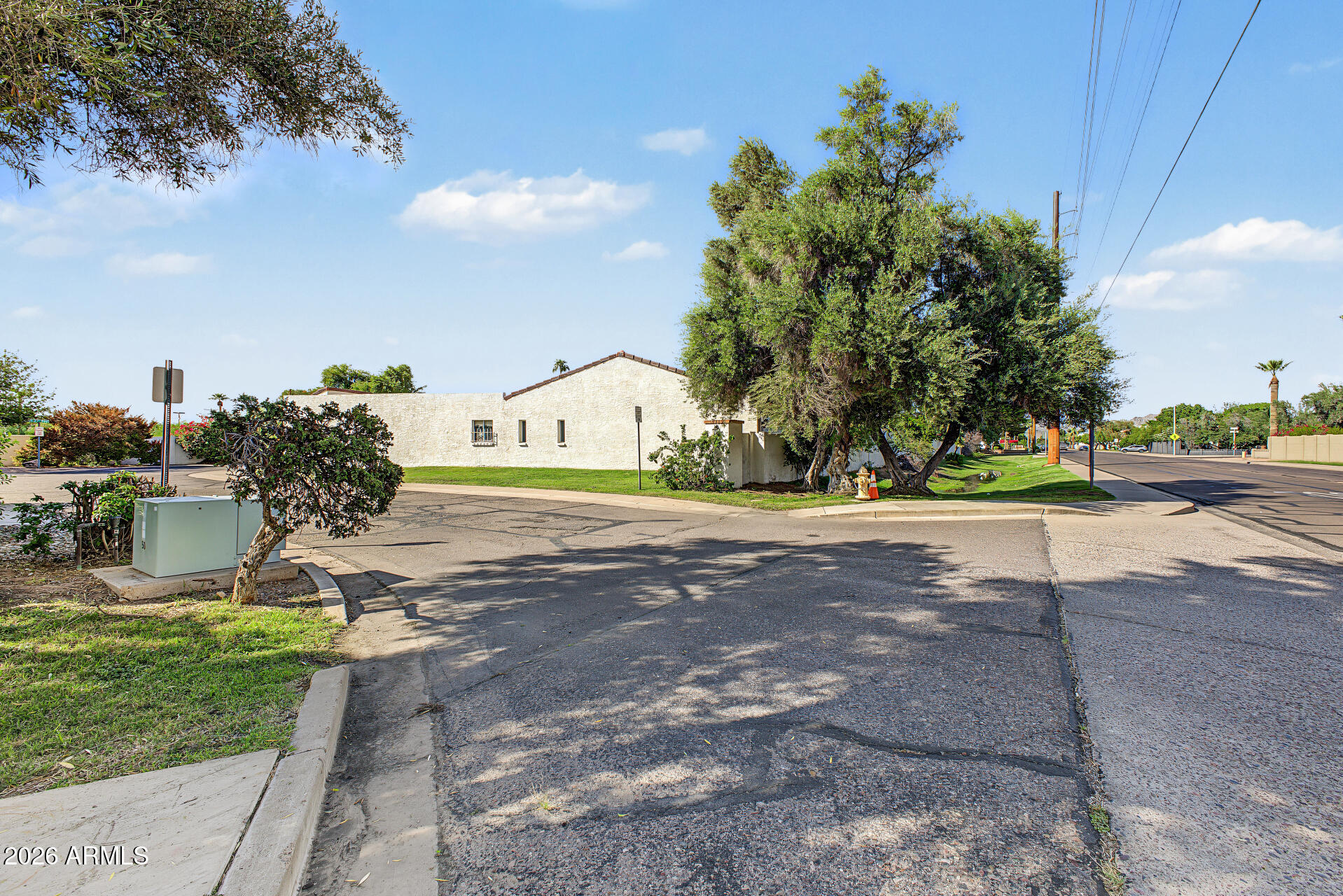3628 N 27TH Way