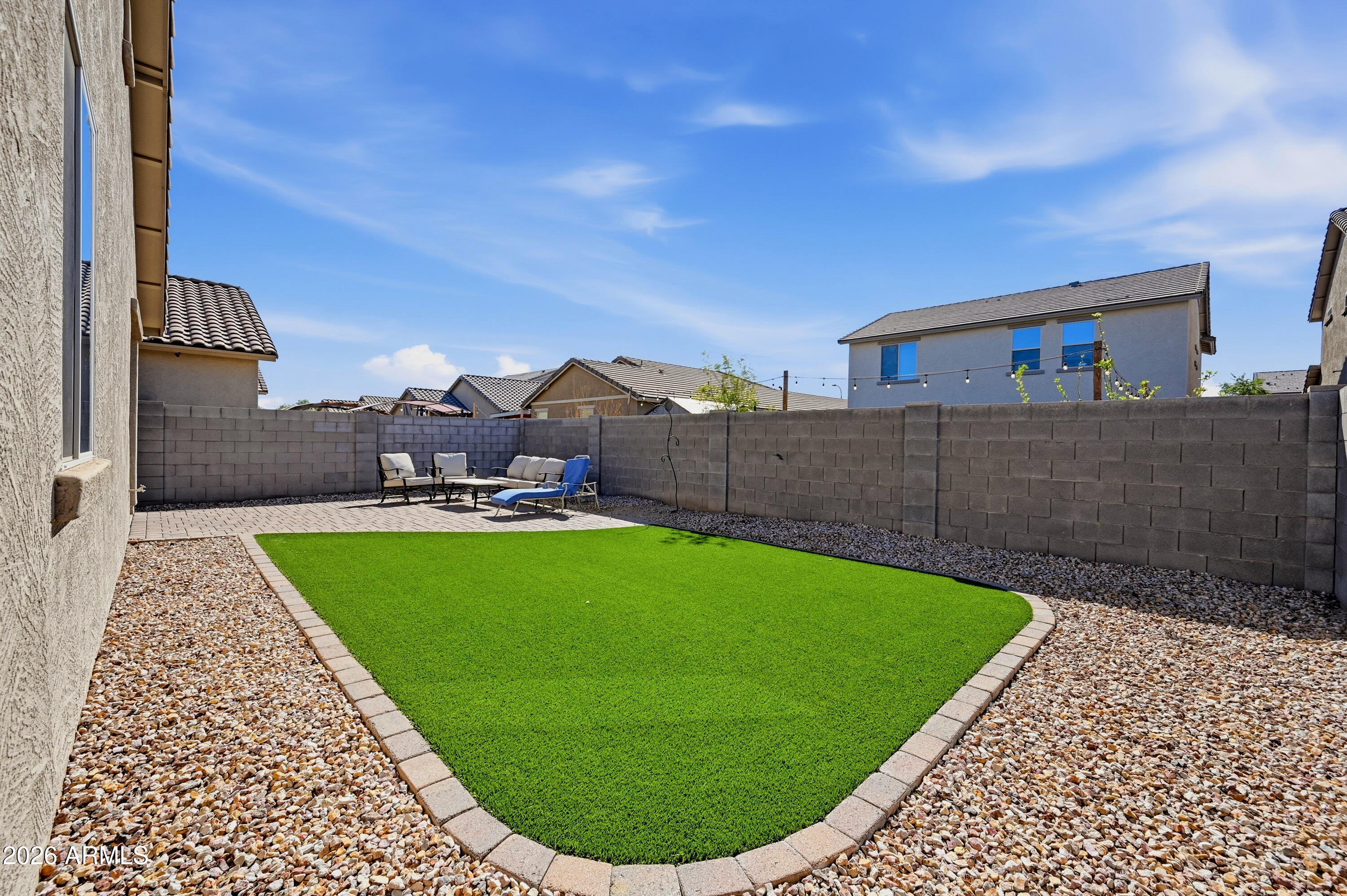 7337 W MAGNOLIA Street
