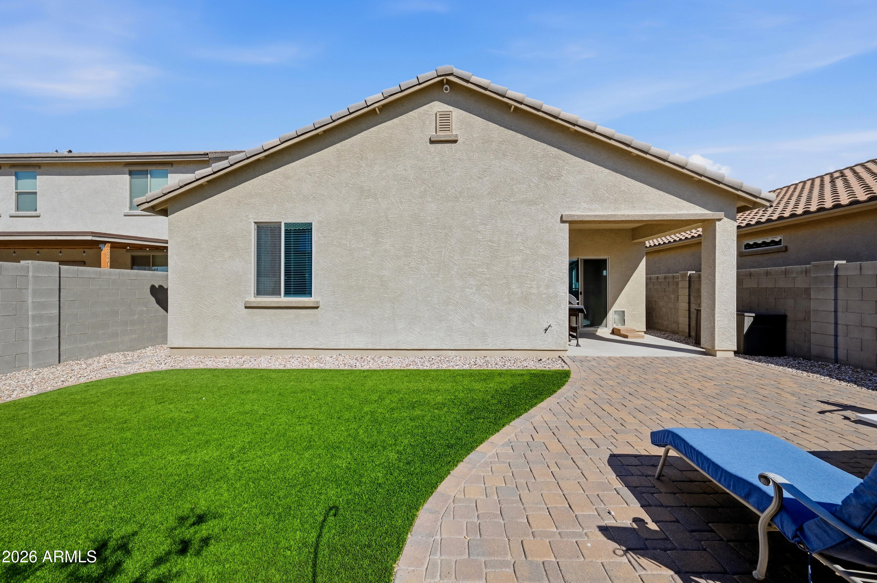 7337 W MAGNOLIA Street
