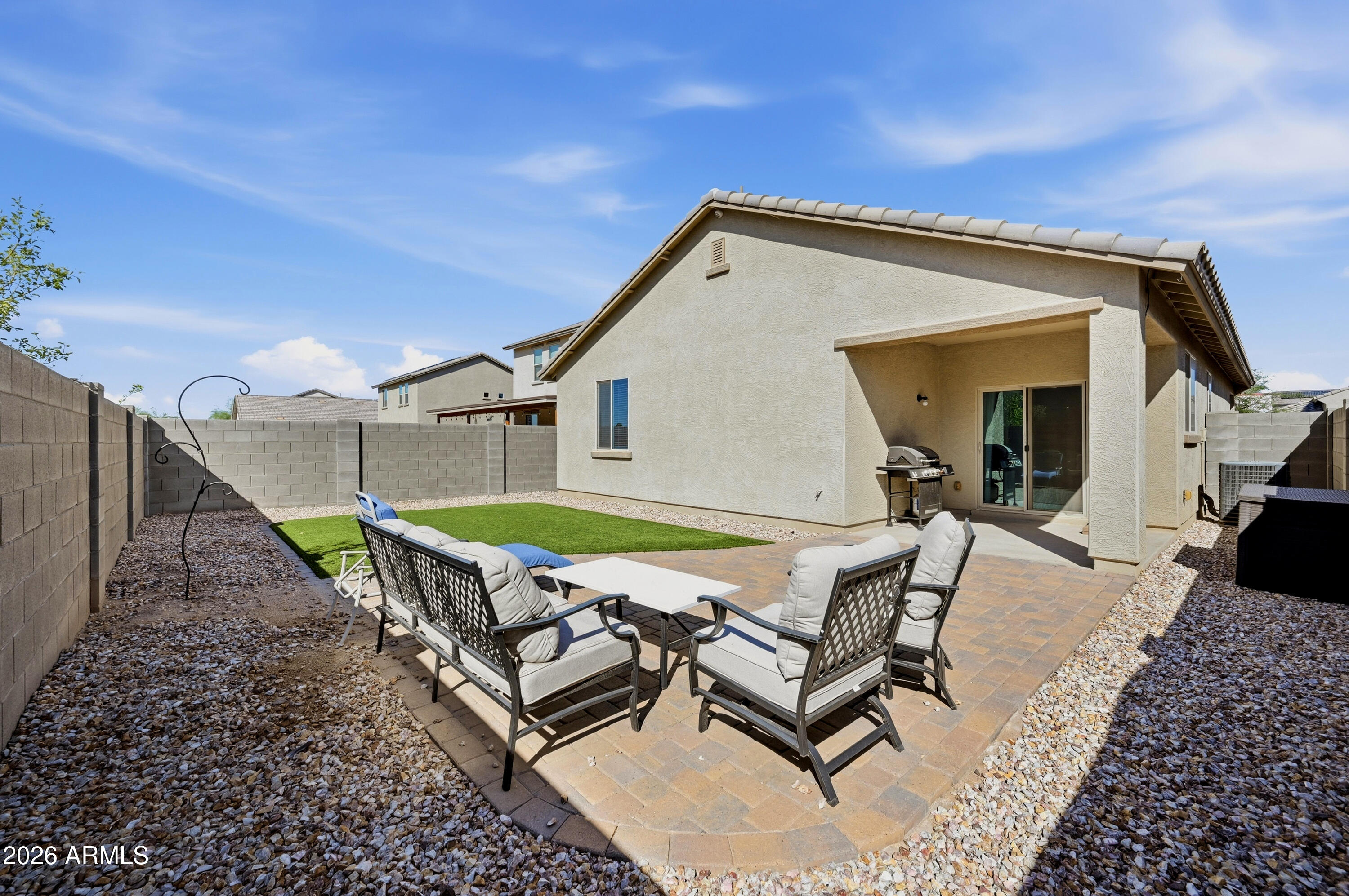 7337 W MAGNOLIA Street