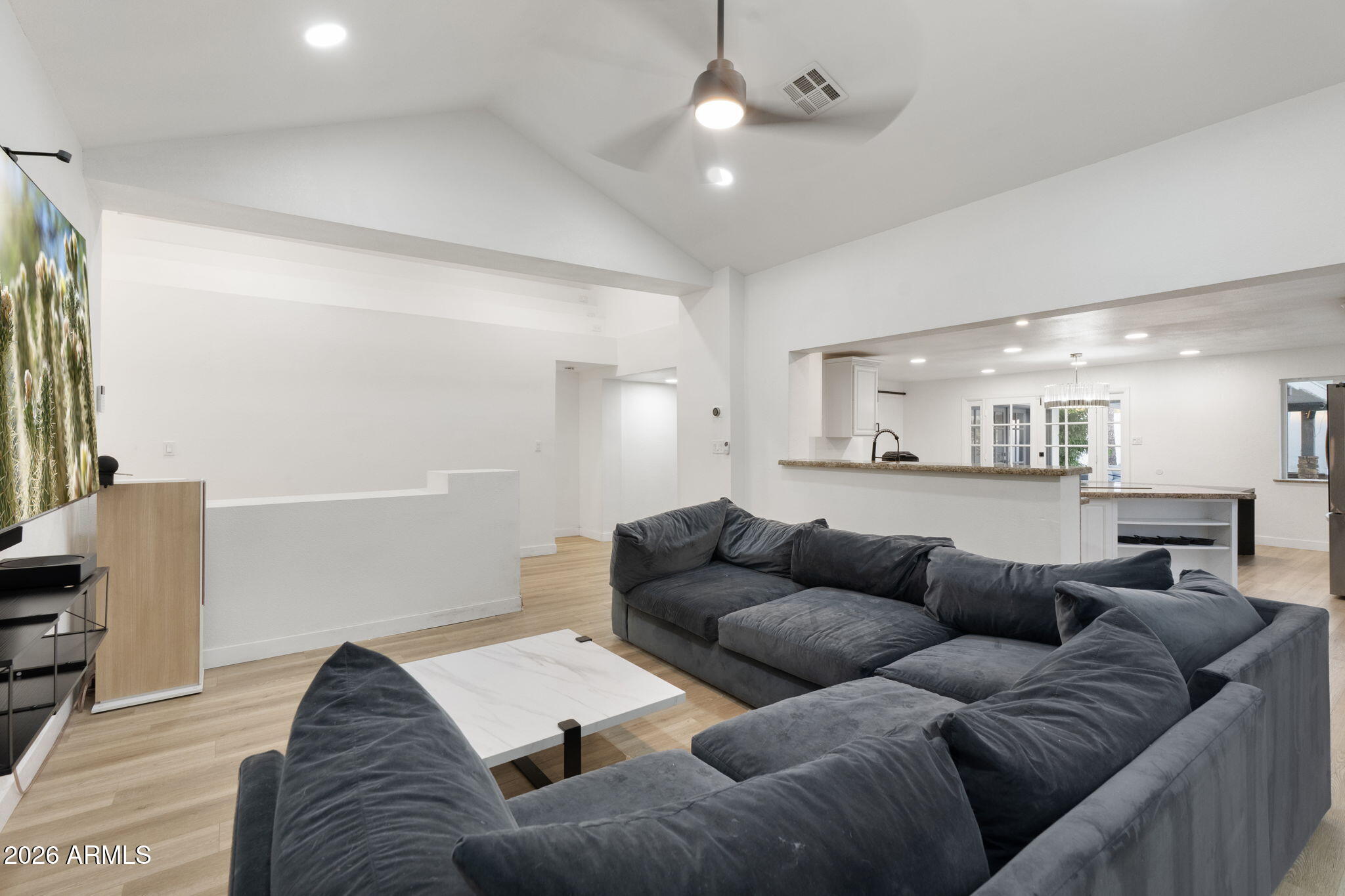 3202 E OREGON Avenue