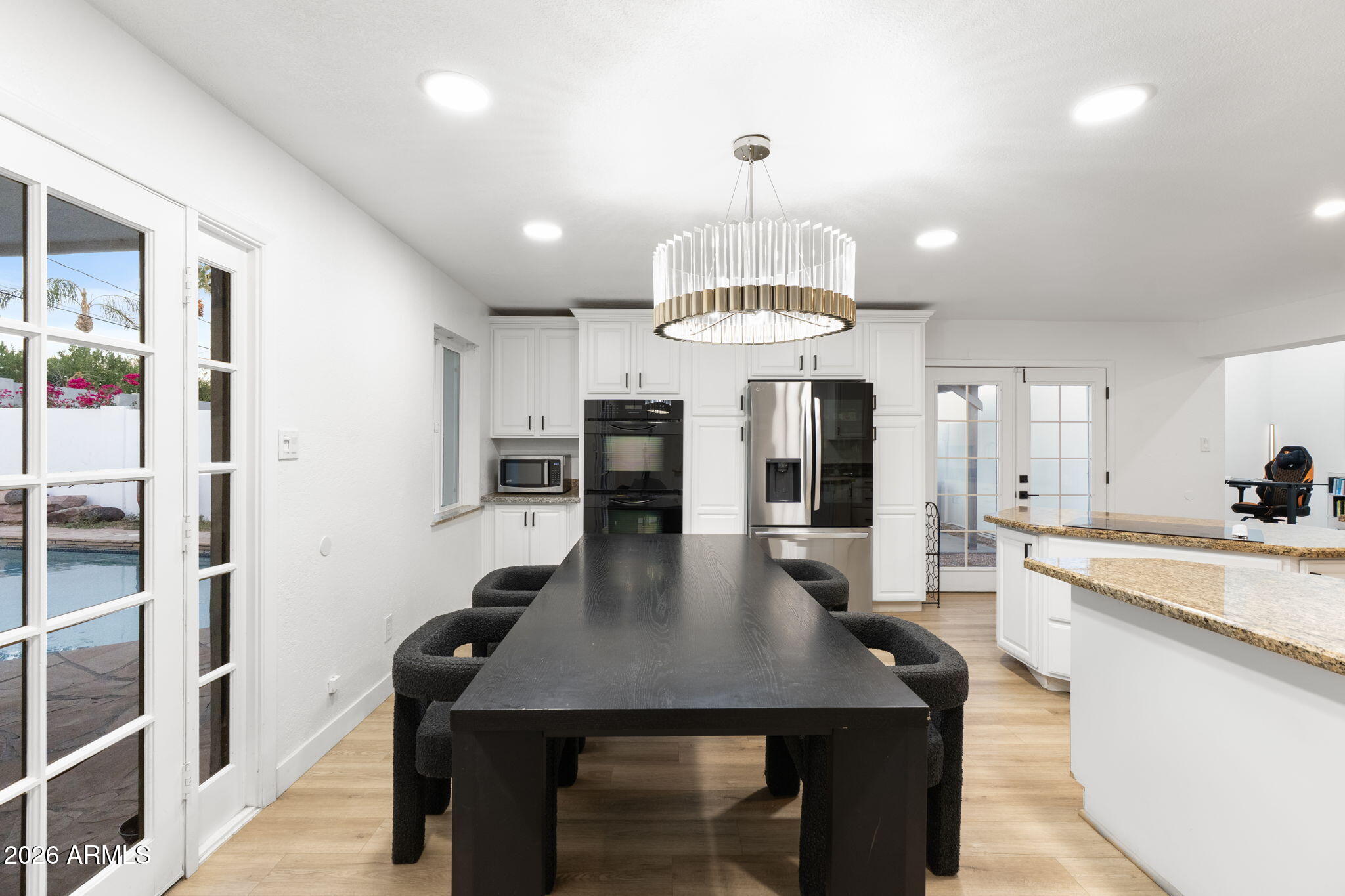 3202 E OREGON Avenue