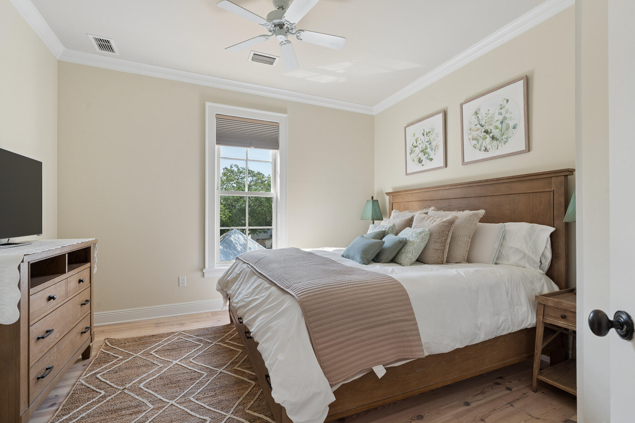 104 N Barrett Square # 2D