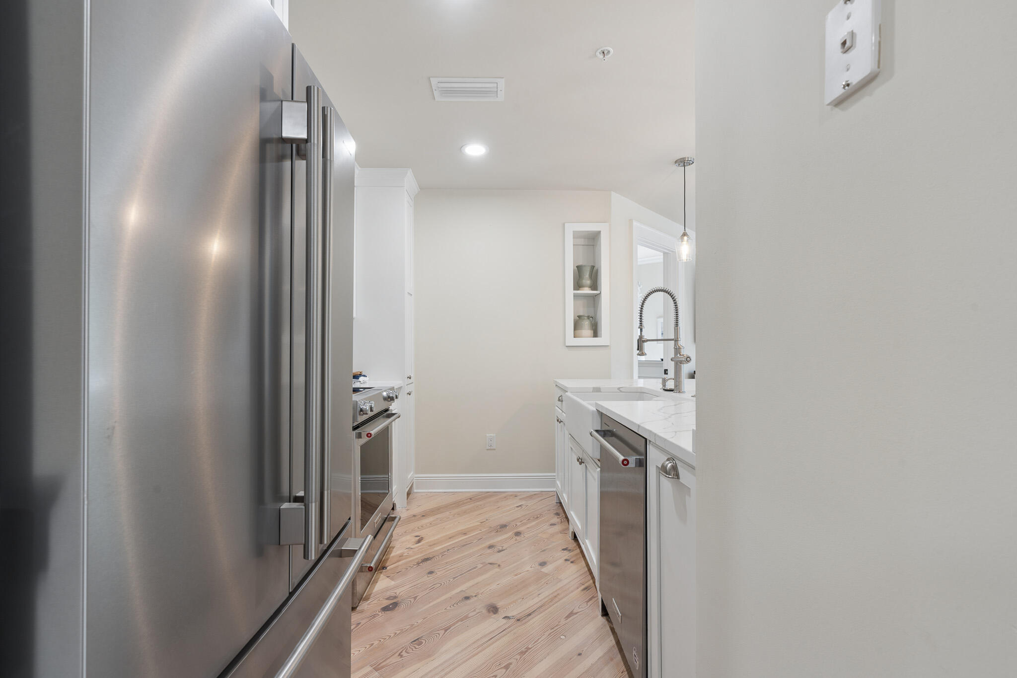 104 N Barrett Square # 2D