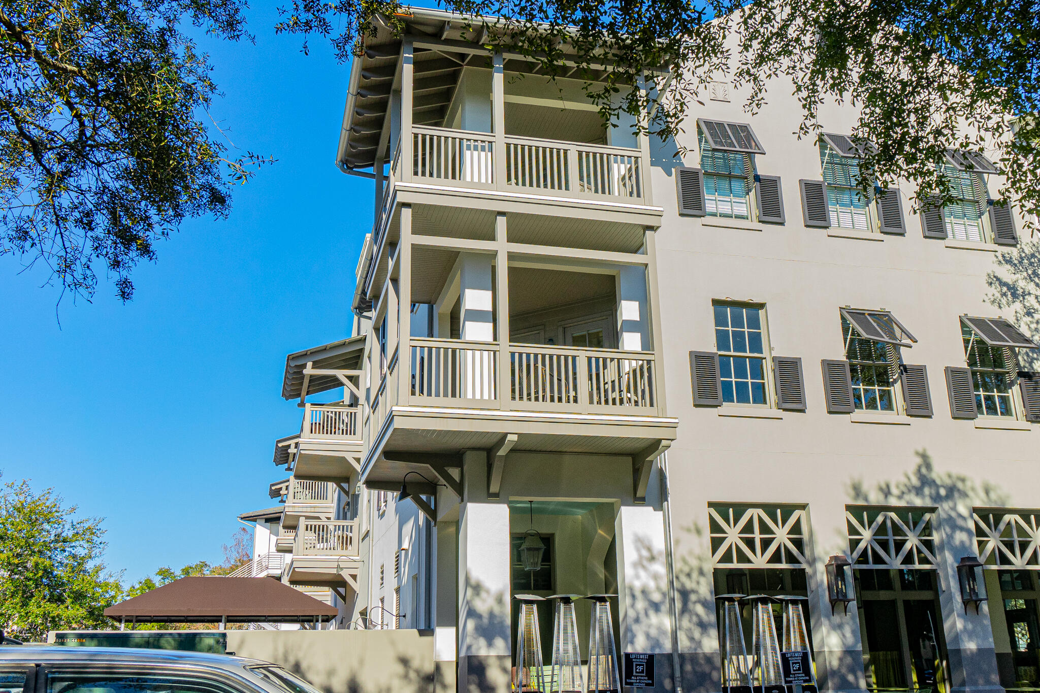 104 N Barrett Square # 2D