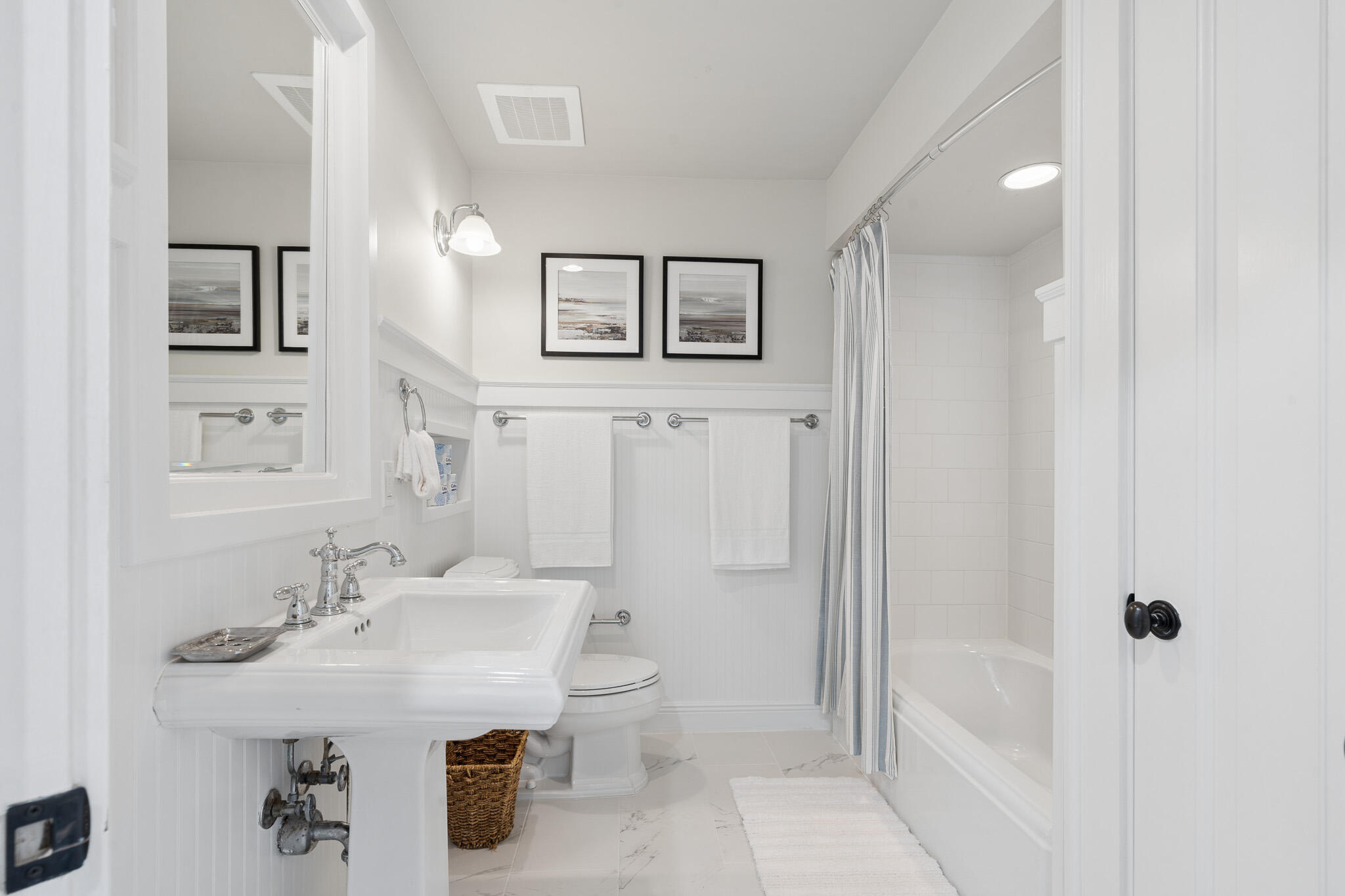 104 N Barrett Square # 2D
