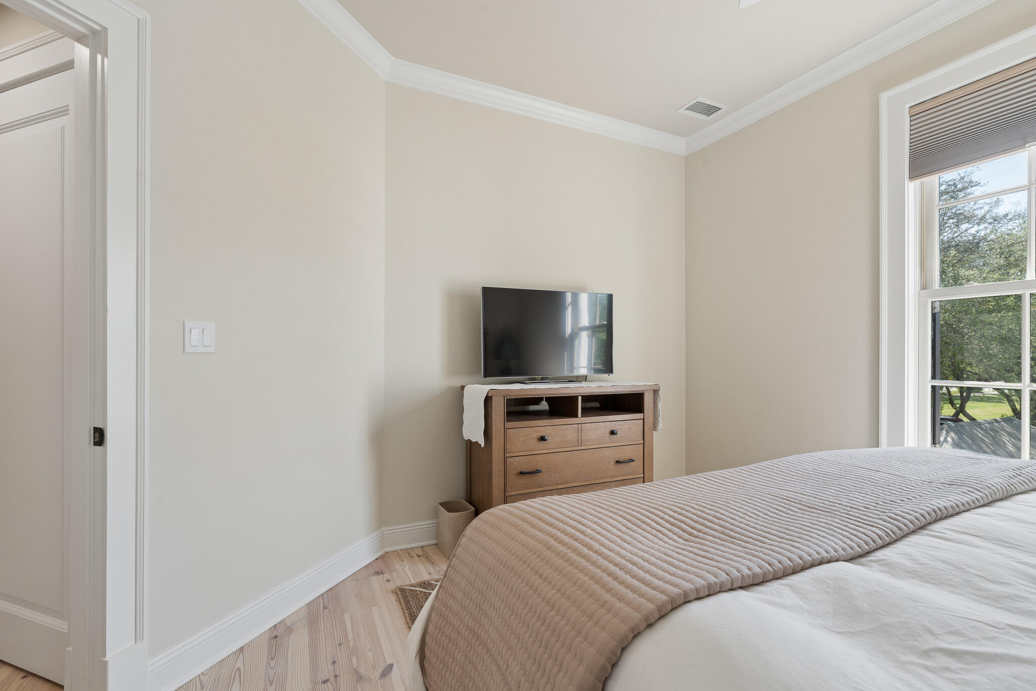 104 N Barrett Square # 2D