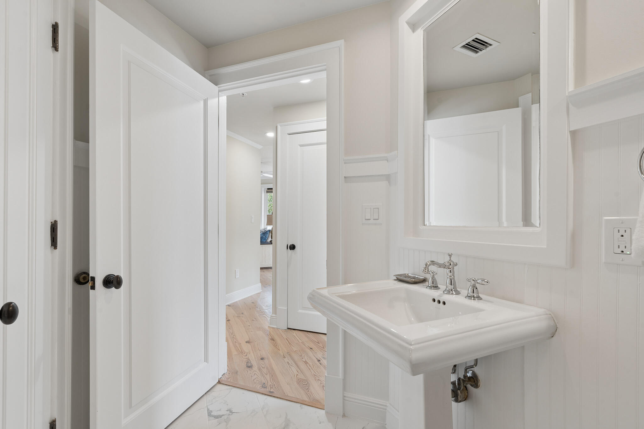 104 N Barrett Square # 2D