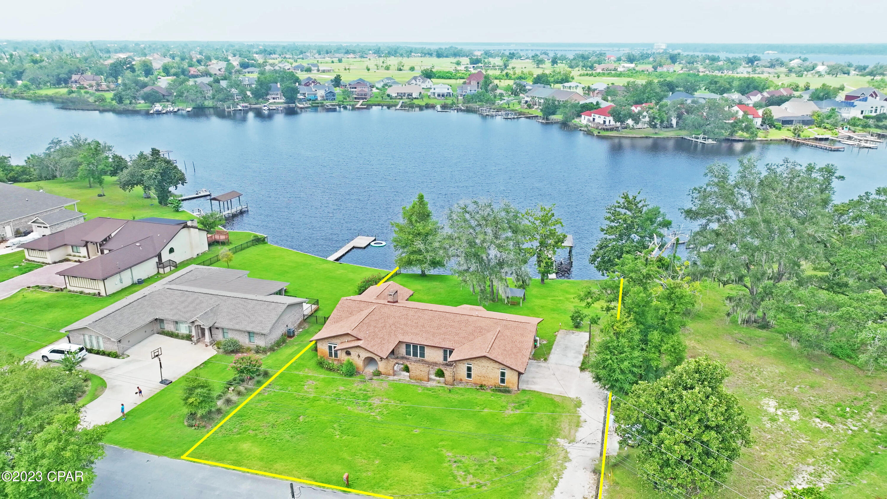 718 W Pierson Drive