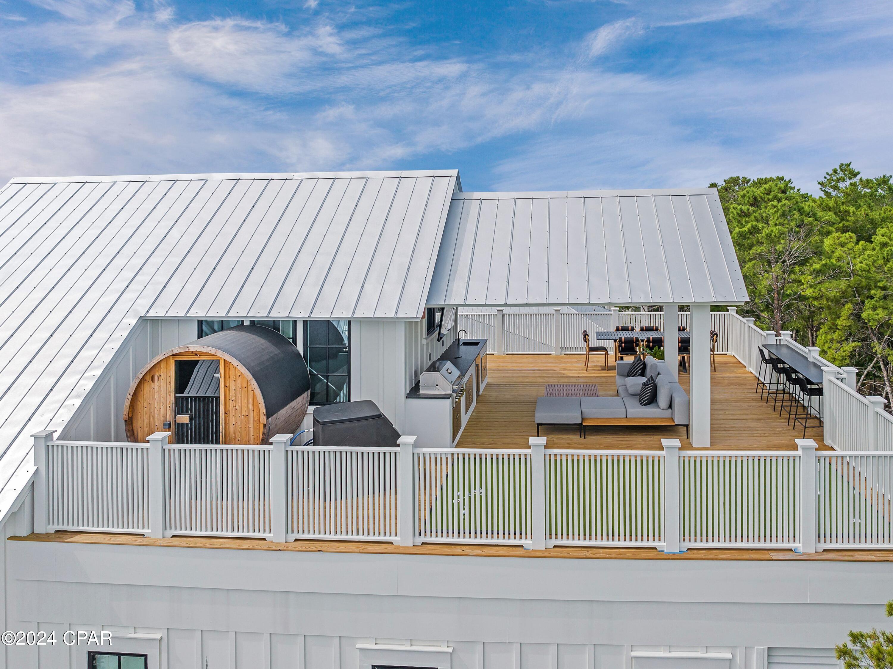 6 W Grande Pointe