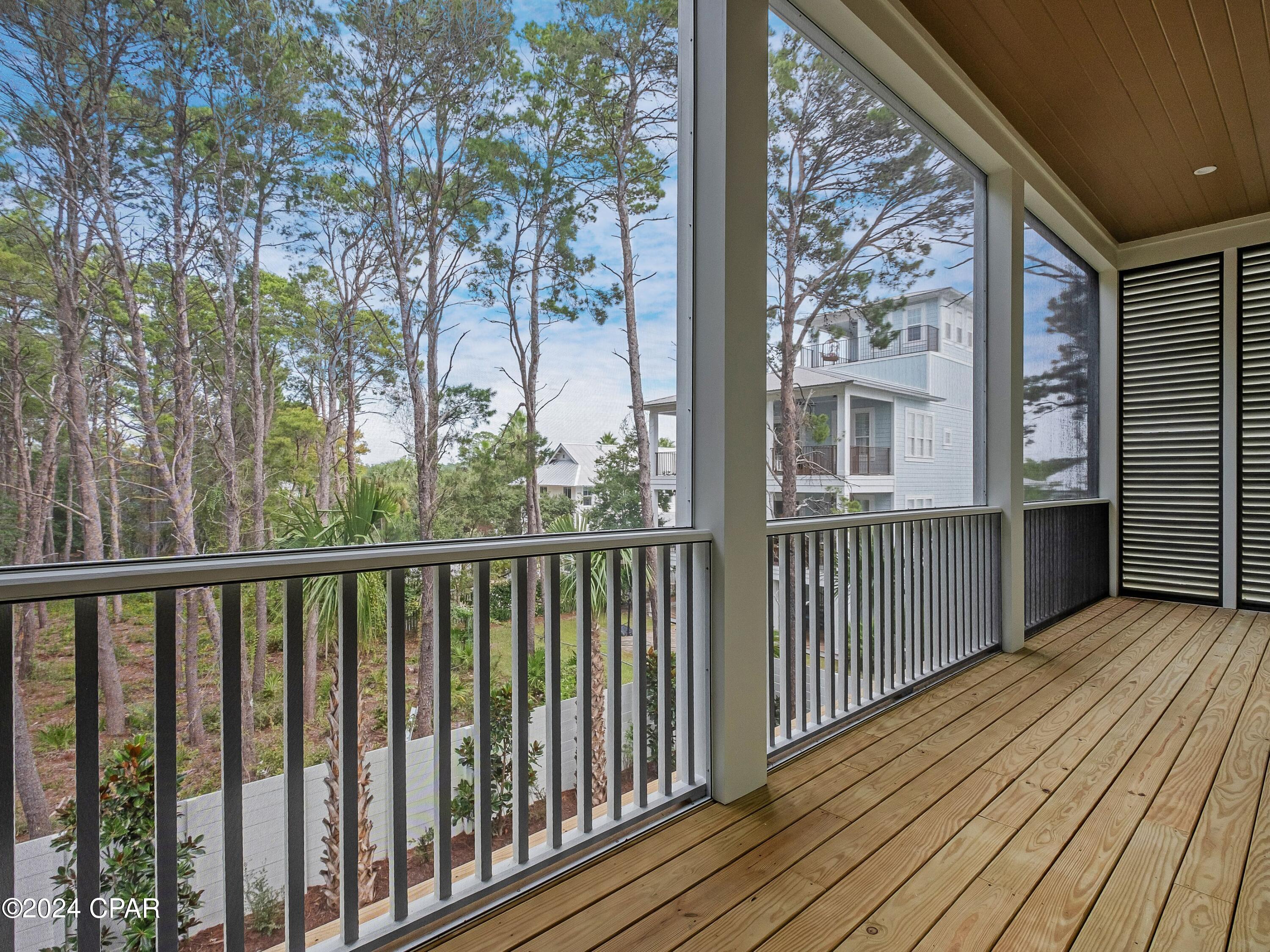 6 W Grande Pointe
