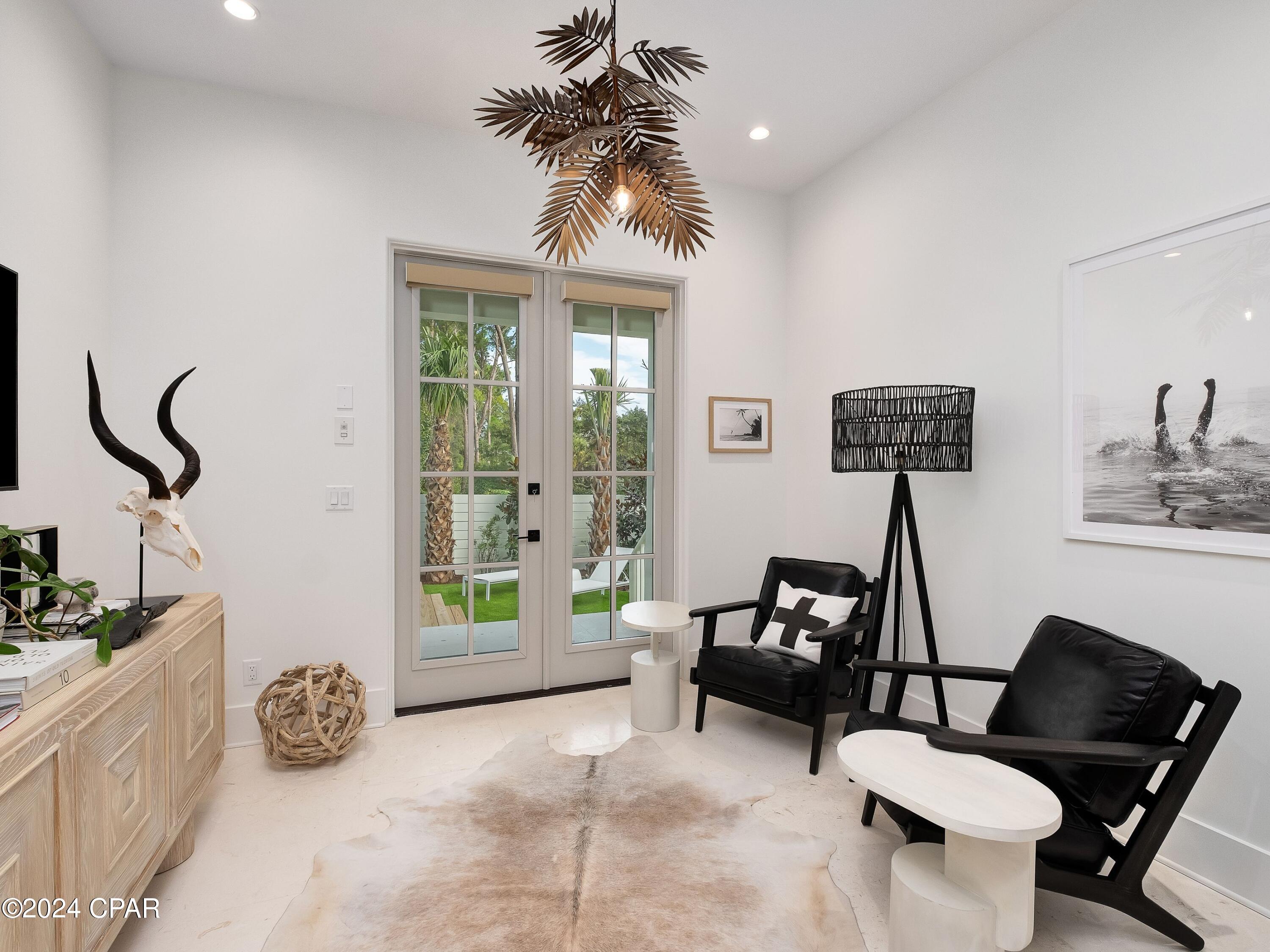 6 W Grande Pointe
