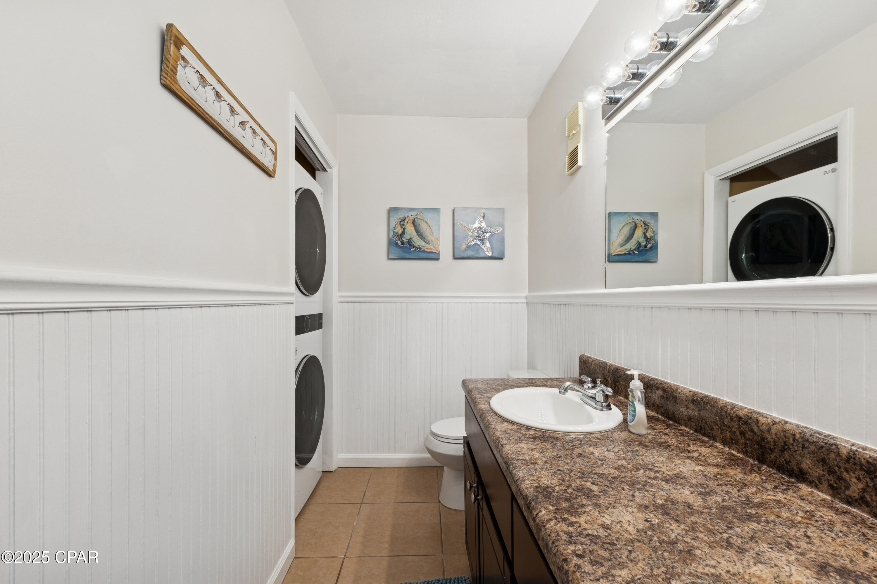 17642 Front Beach, C1