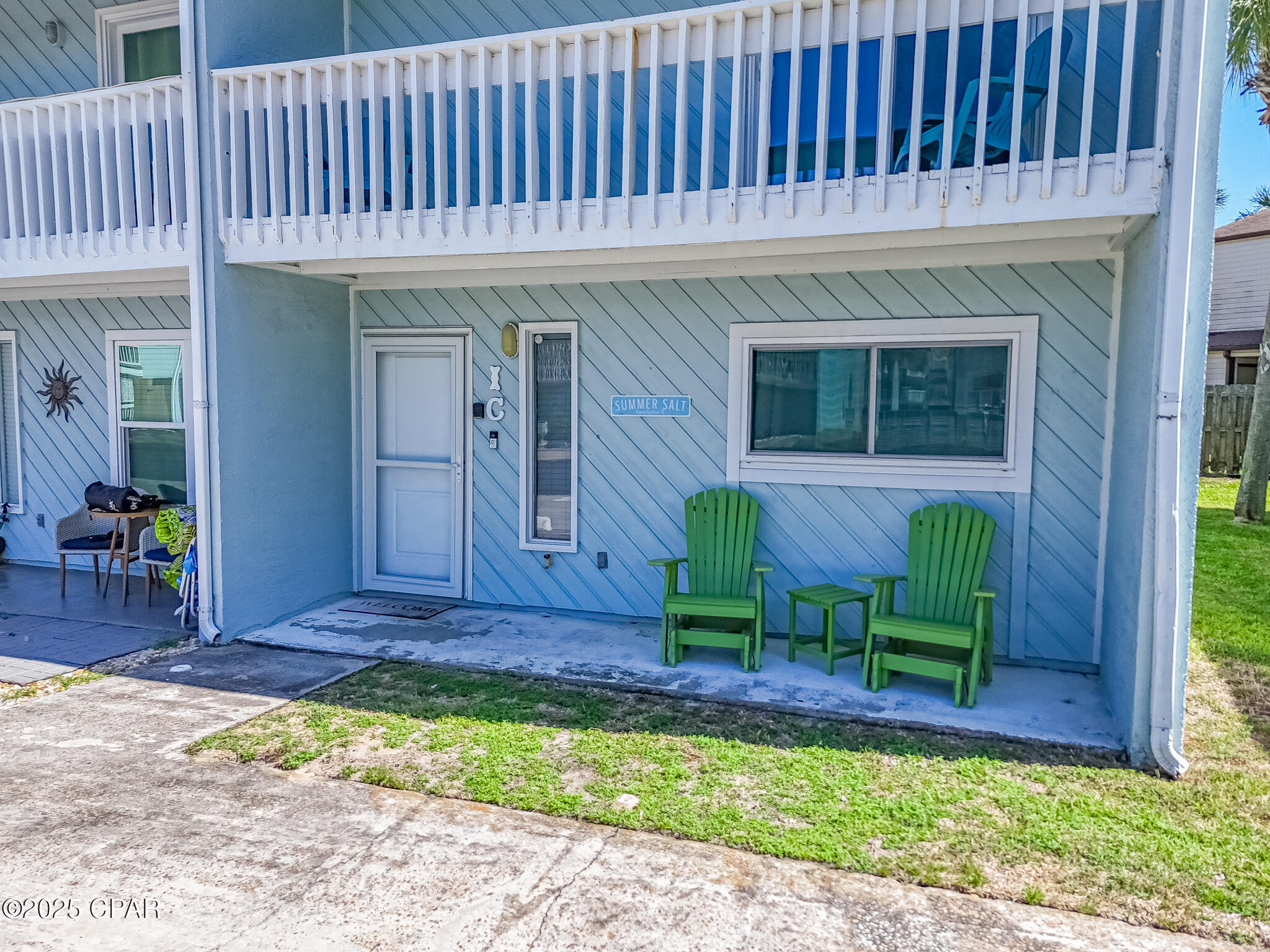 17642 Front Beach, C1
