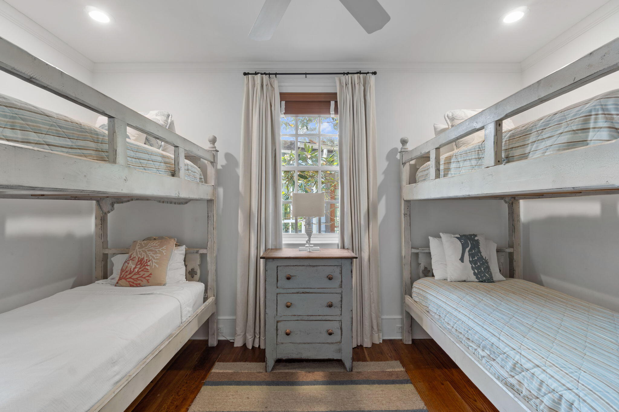 16 S Green Turtle Lane