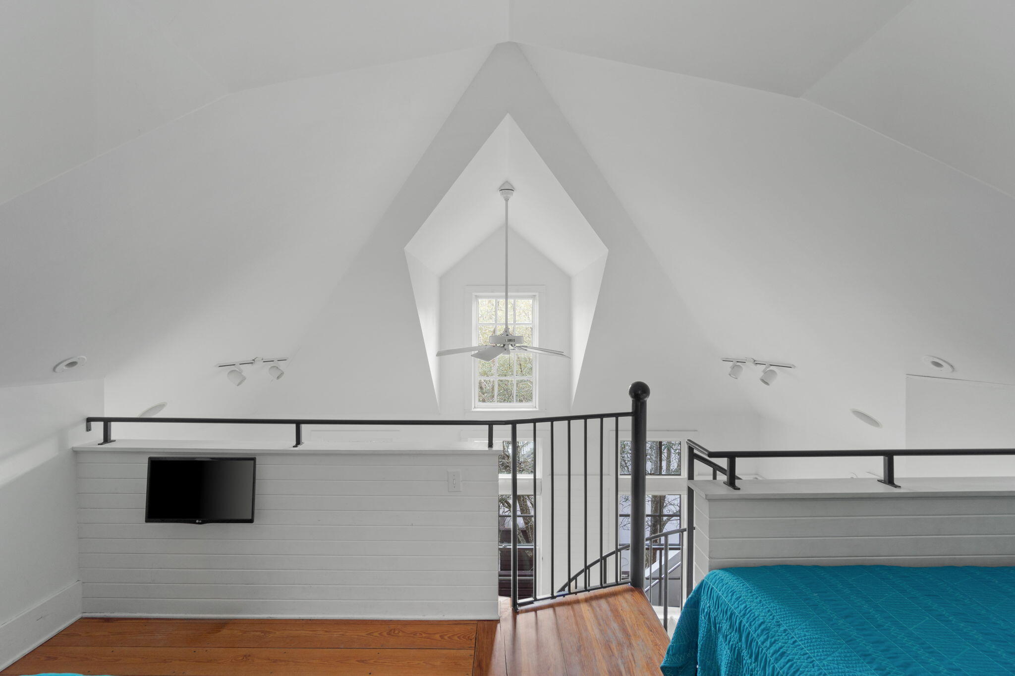 16 S Green Turtle Lane