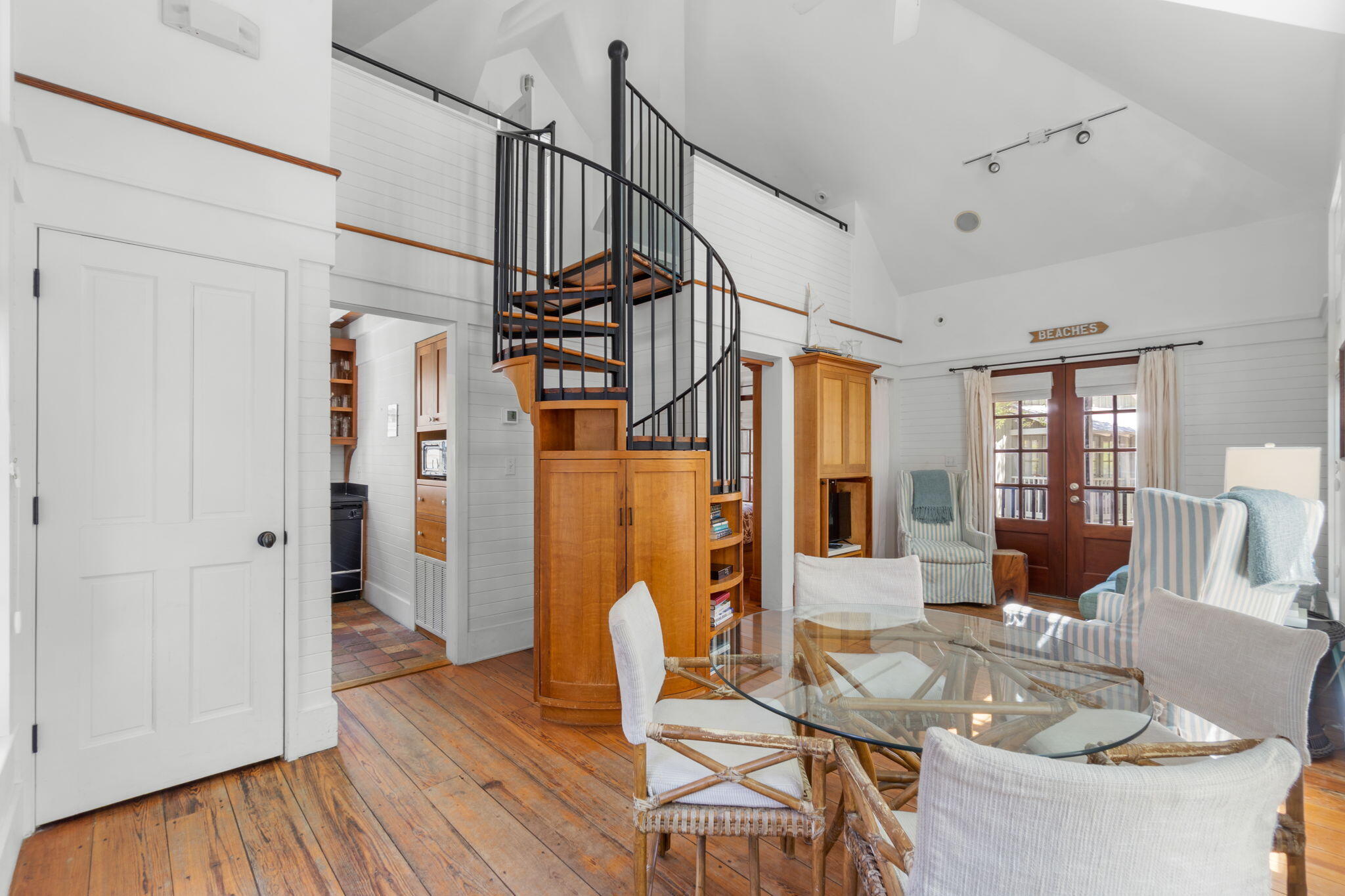 16 S Green Turtle Lane