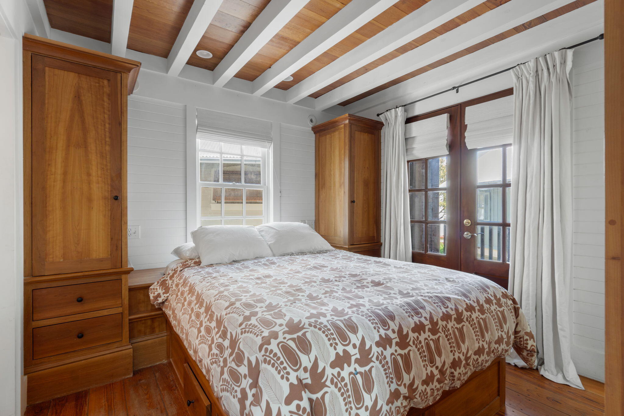 16 S Green Turtle Lane