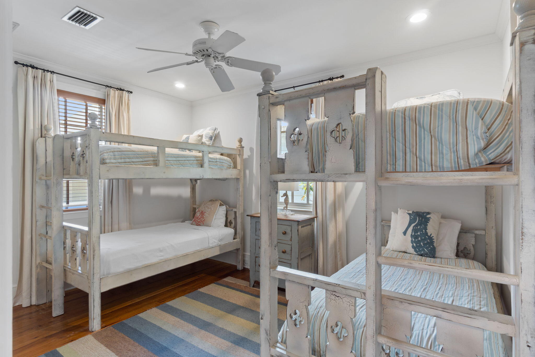 16 S Green Turtle Lane