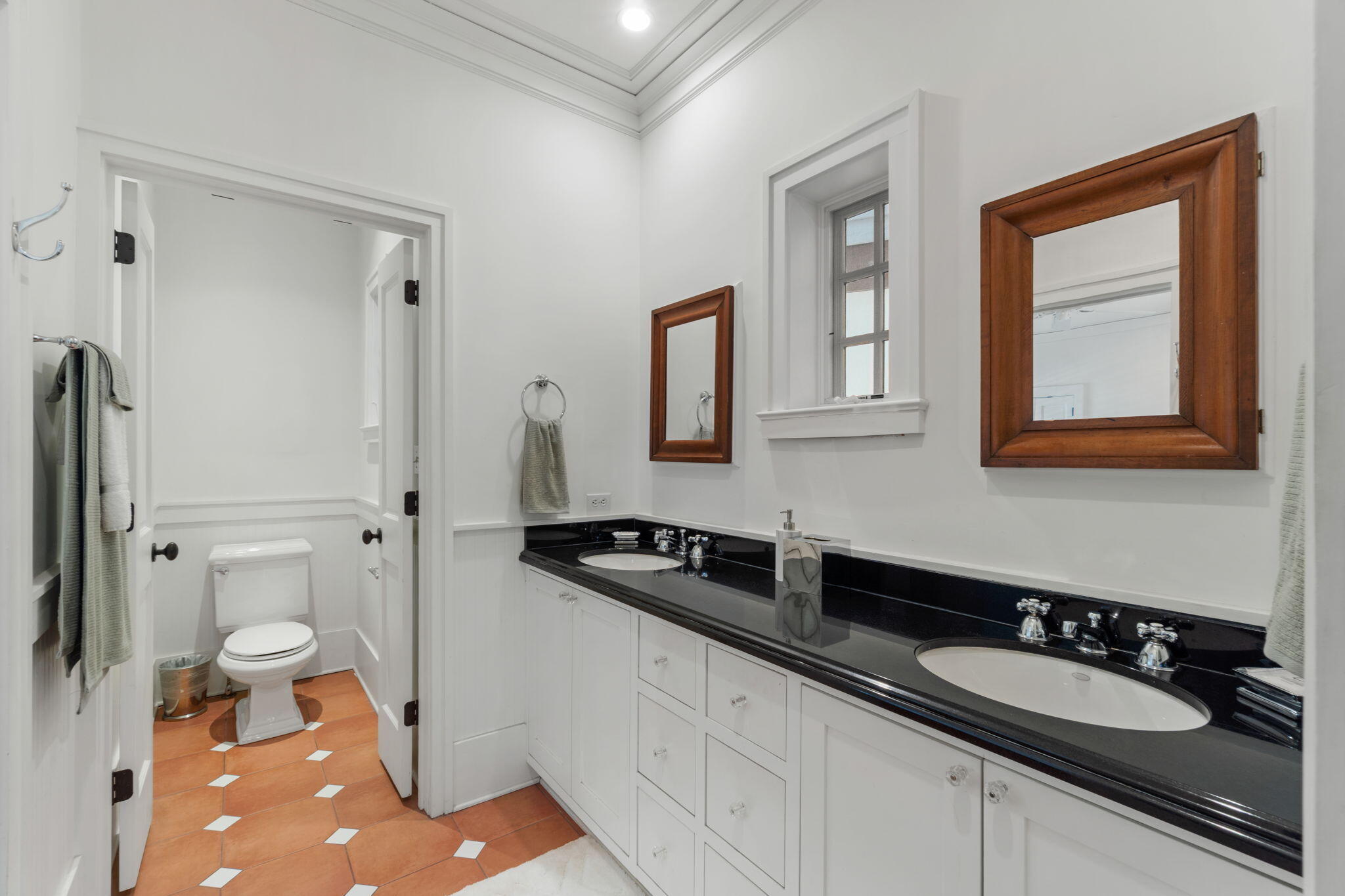 16 S Green Turtle Lane