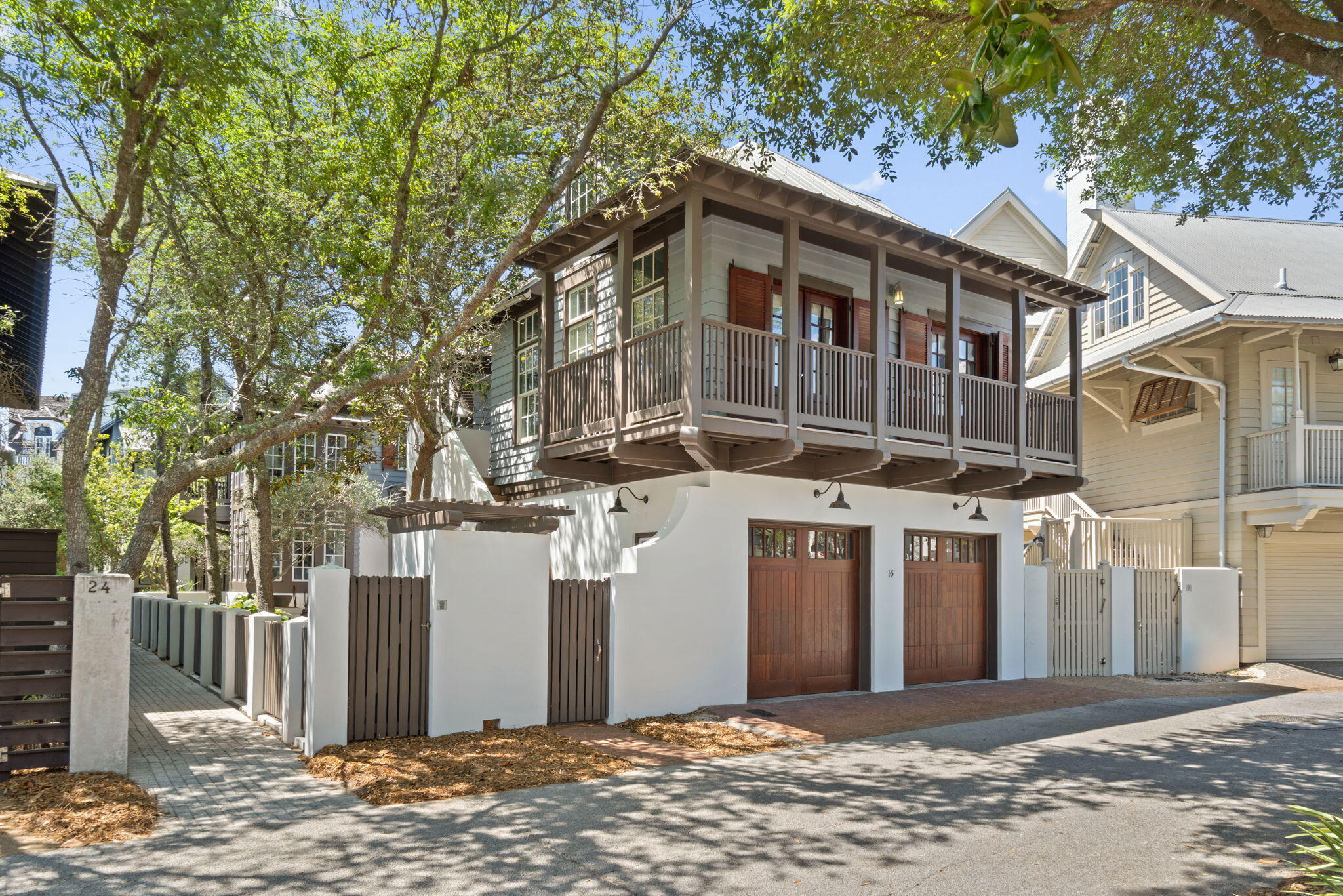 16 S Green Turtle Lane