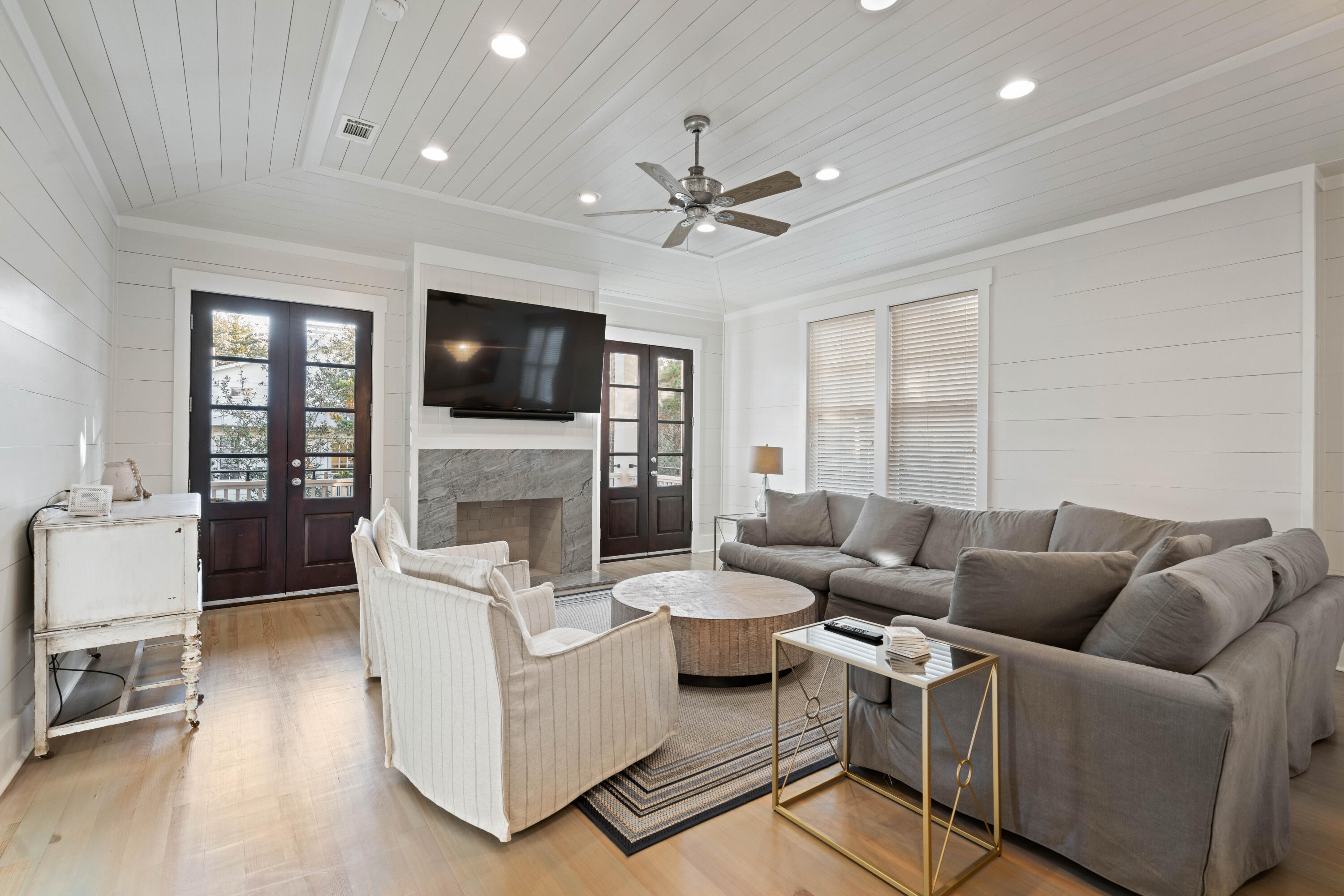 136 Silver Laurel Way