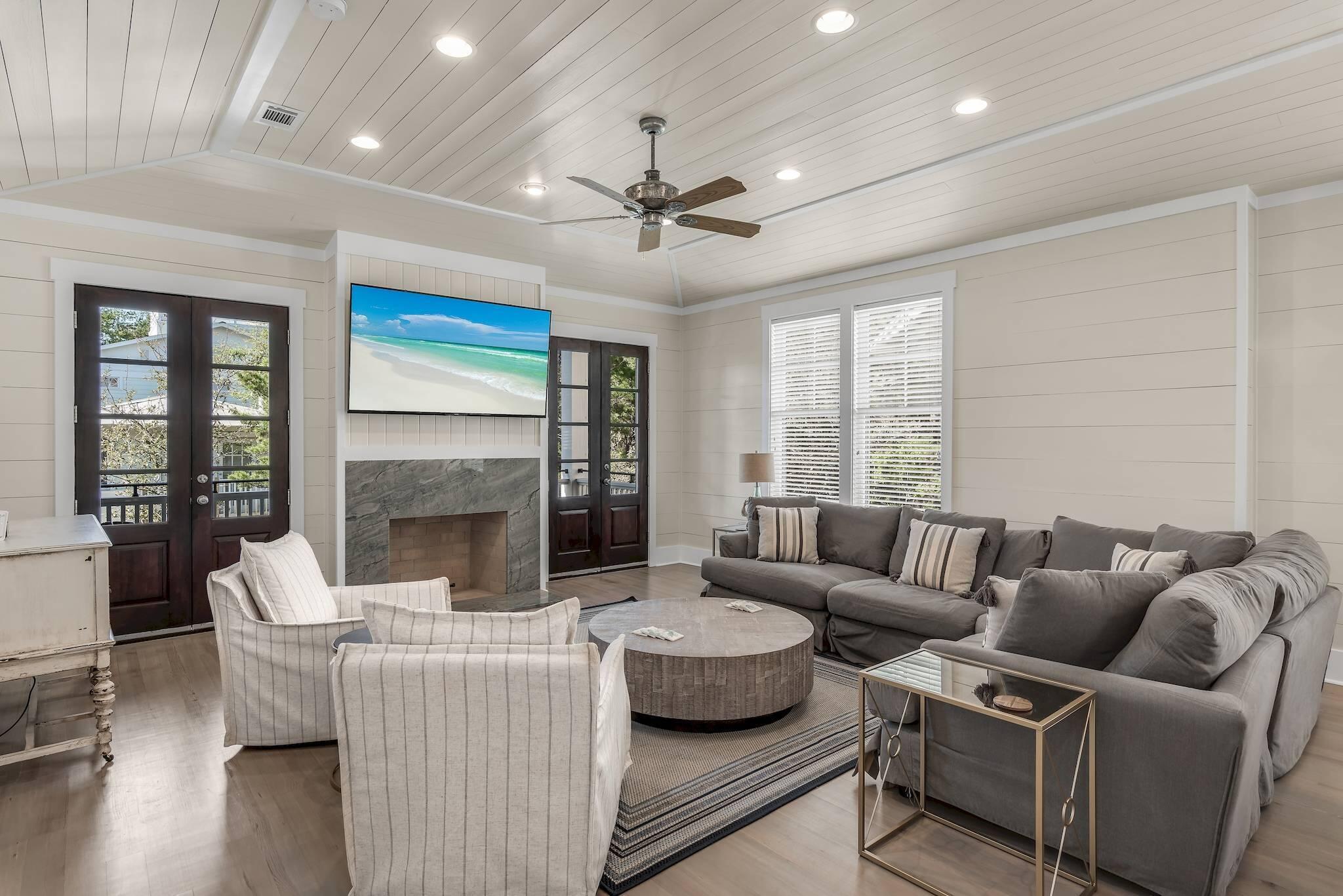 136 Silver Laurel Way