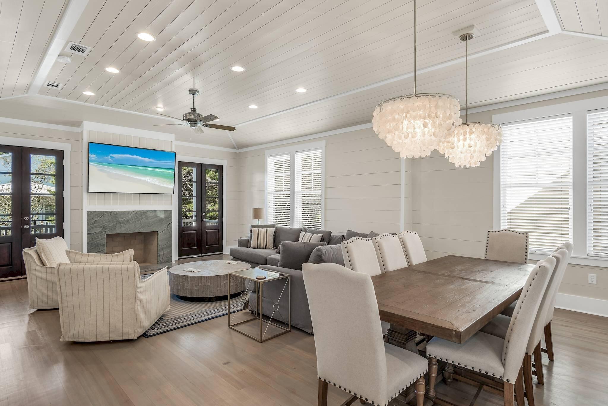 136 Silver Laurel Way