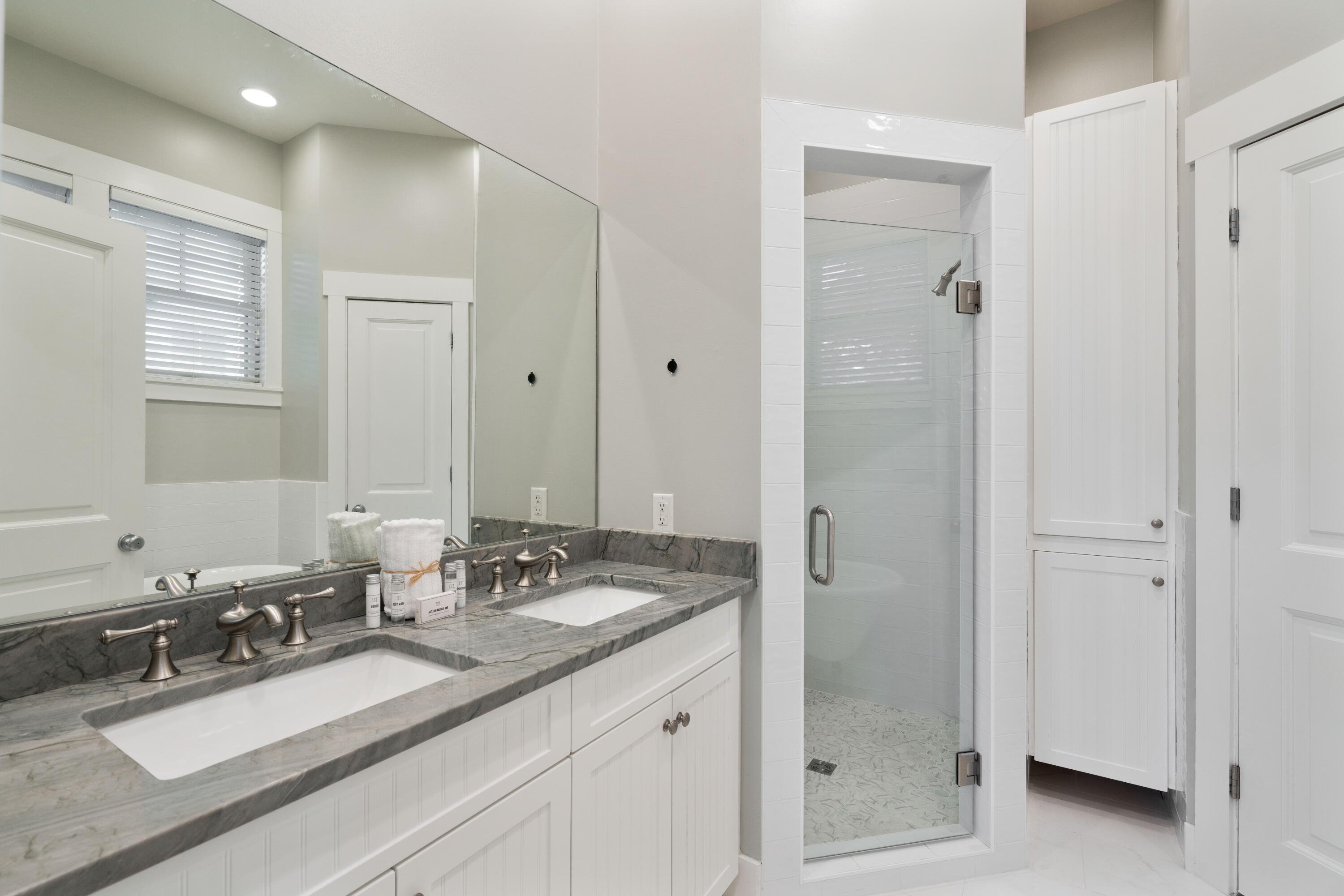 136 Silver Laurel Way